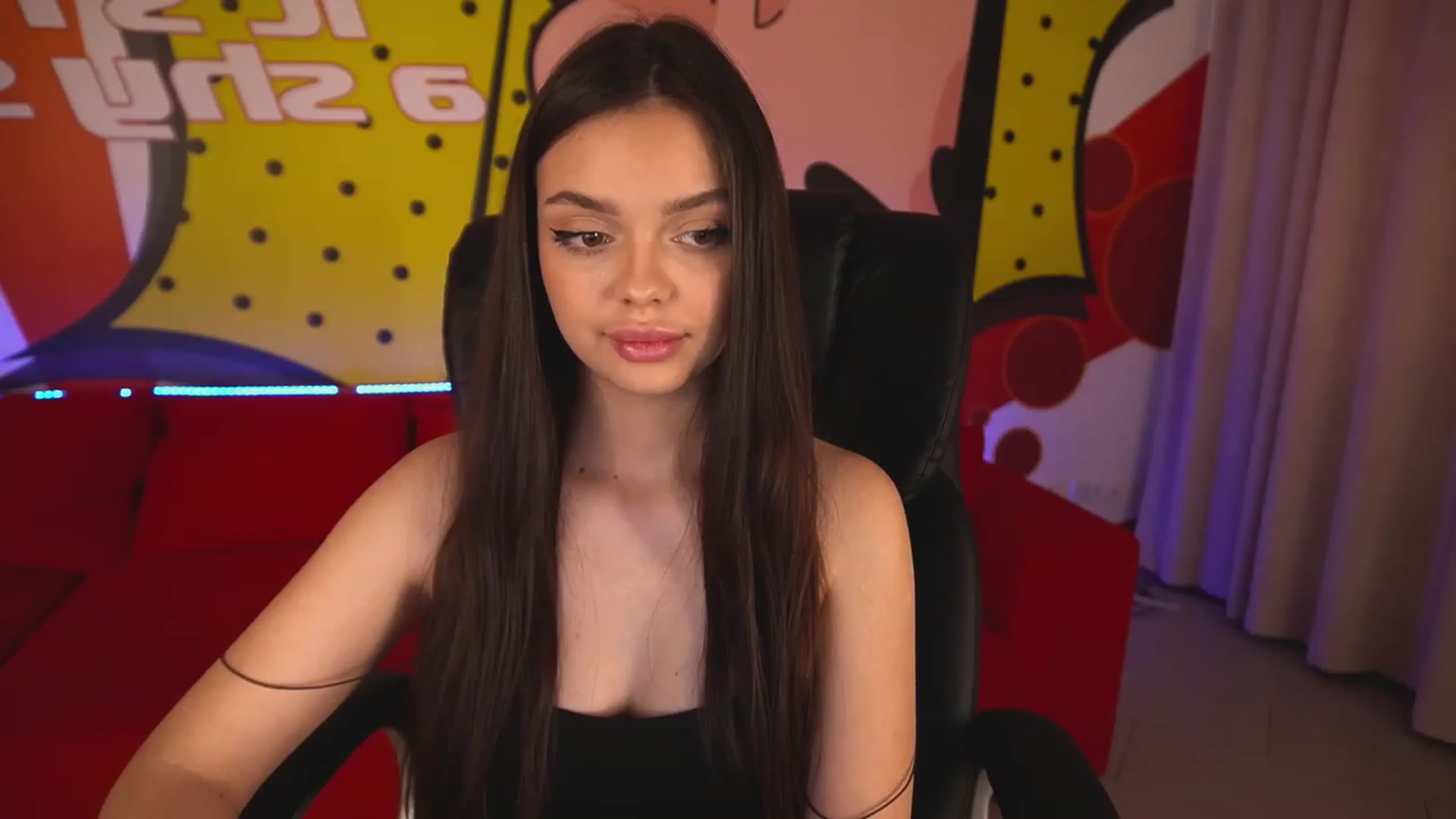Gallery image thumbnail from EvaaKuniss's myfreecams stream on, 02/20/2023, 12:49 image 16 of 20