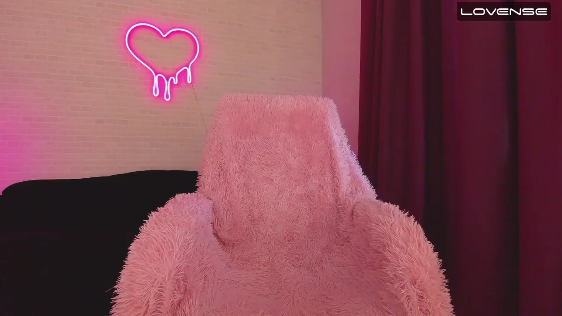Gallery image thumbnail from EvaaKuniss's myfreecams stream on, 02/21/2023, 08:50 image 4 of 20