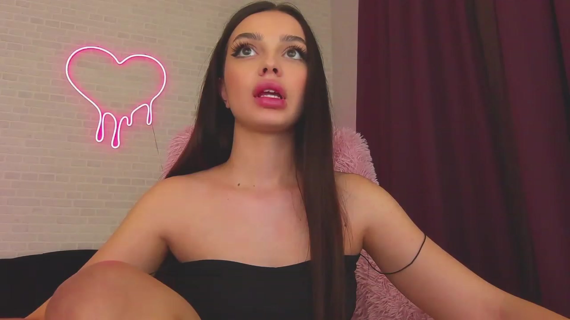 Gallery image thumbnail from EvaaKuniss's myfreecams stream on, 02/23/2023, 16:40 image 15 of 20