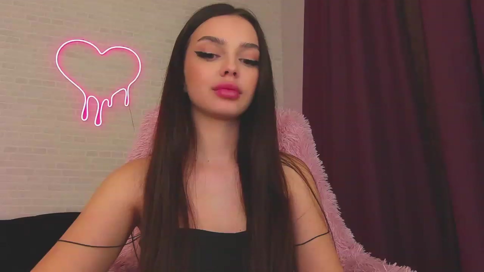 Gallery image thumbnail from EvaaKuniss's myfreecams stream on, 02/23/2023, 16:40 image 18 of 20