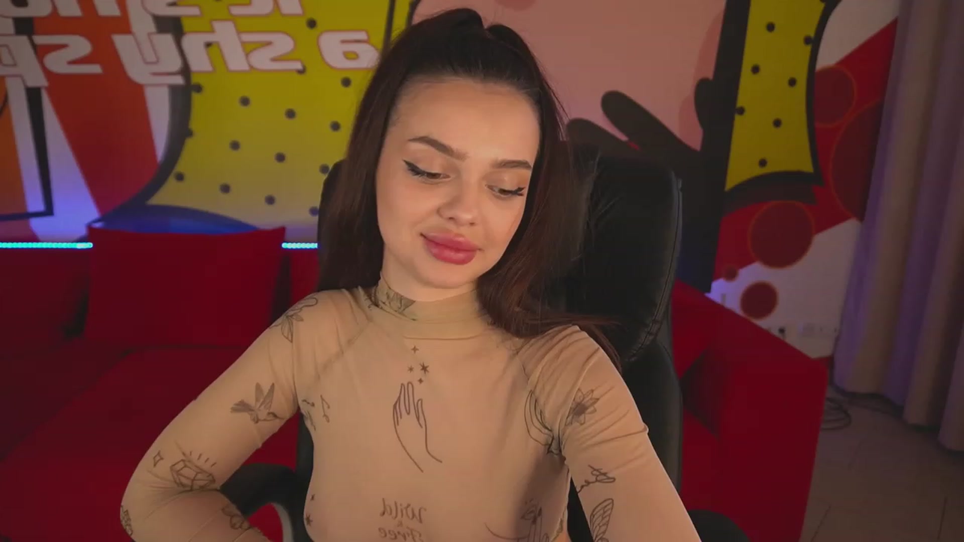 Gallery image thumbnail from EvaaKuniss's myfreecams stream on, 03/01/2023, 10:23 image 3 of 20