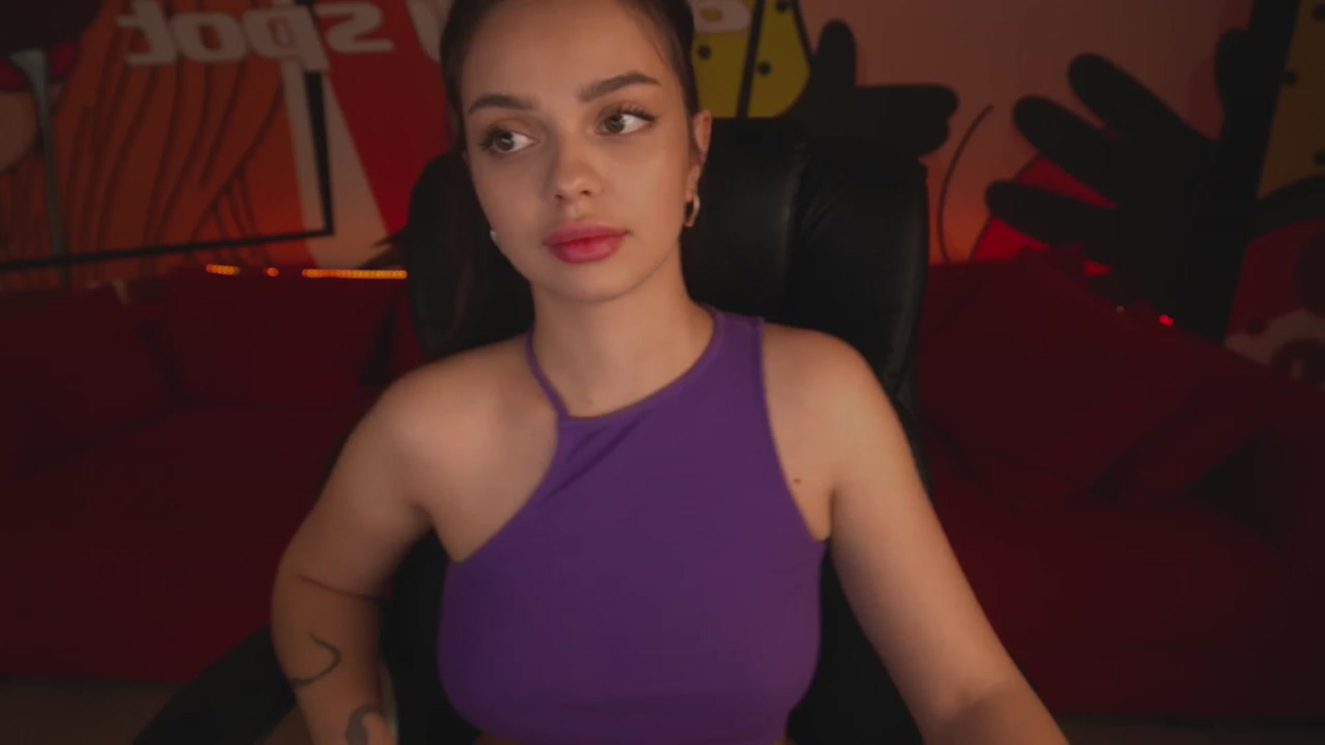 Gallery image thumbnail from EvaaKuniss's myfreecams stream on, 03/07/2023, 10:41 image 5 of 20
