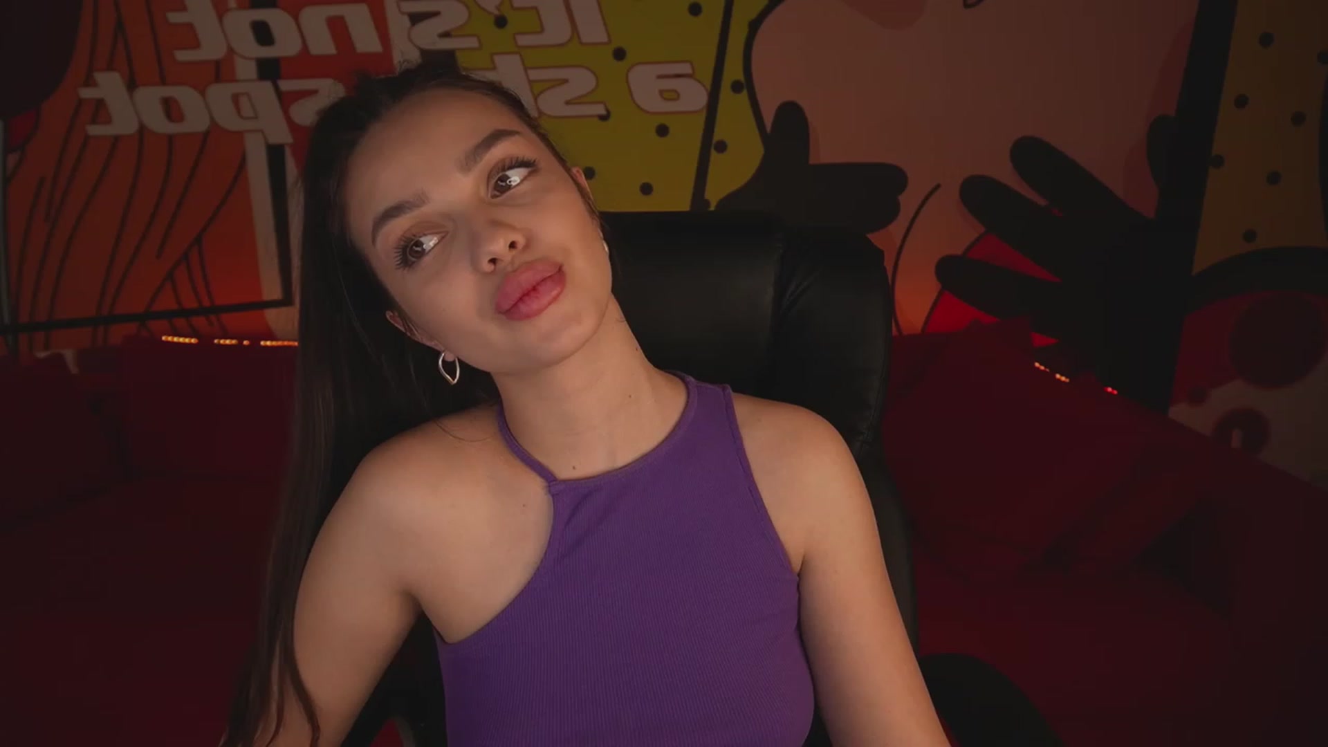 Gallery image thumbnail from EvaaKuniss's myfreecams stream on, 03/07/2023, 12:36 image 14 of 20