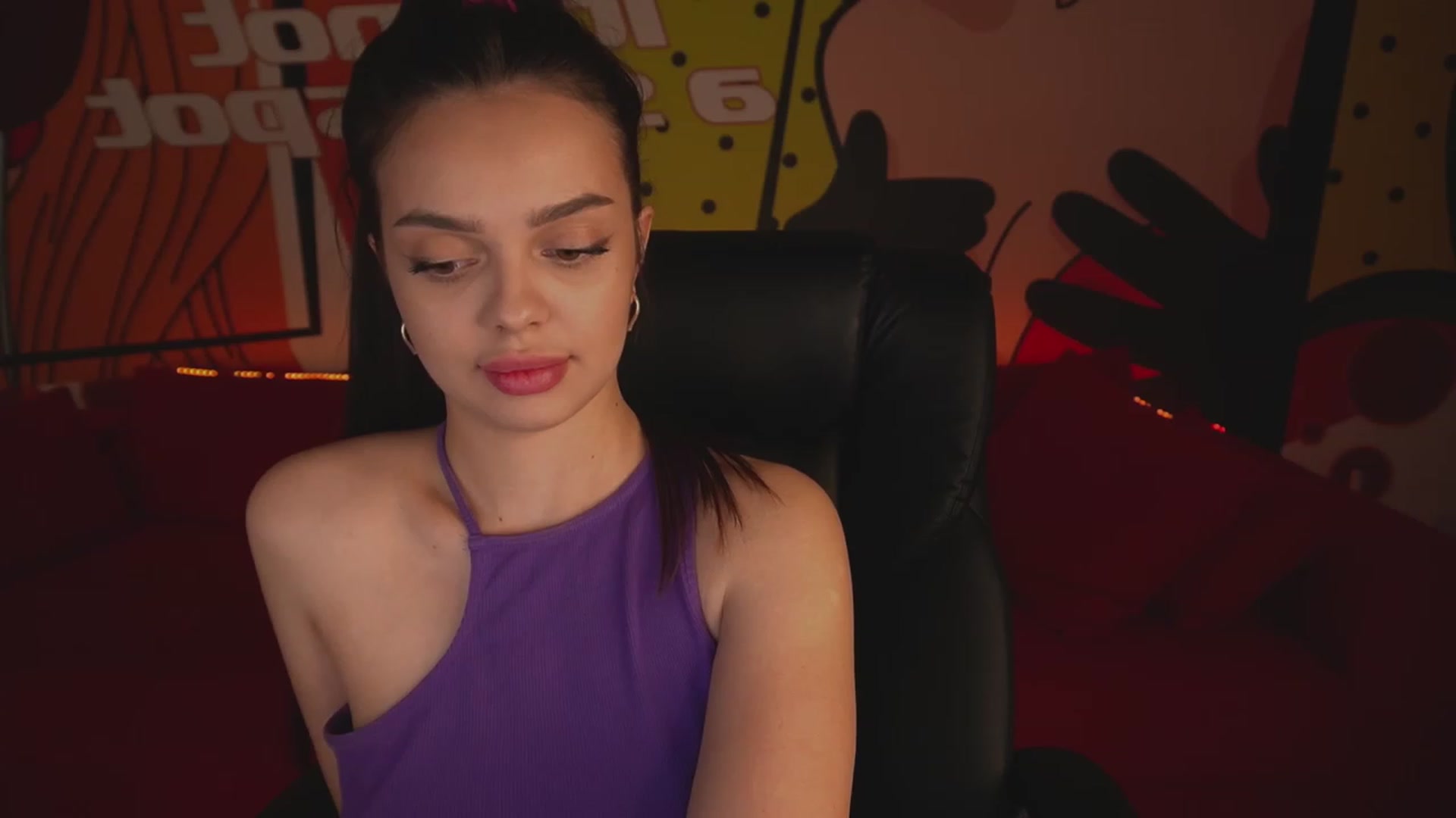 Gallery image thumbnail from EvaaKuniss's myfreecams stream on, 03/07/2023, 12:36 image 10 of 20