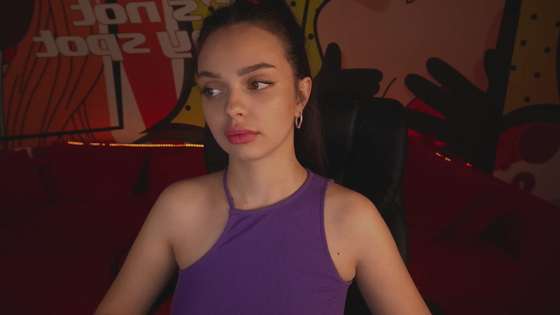Gallery image thumbnail from EvaaKuniss's myfreecams stream on, 03/07/2023, 12:36 image 1 of 20