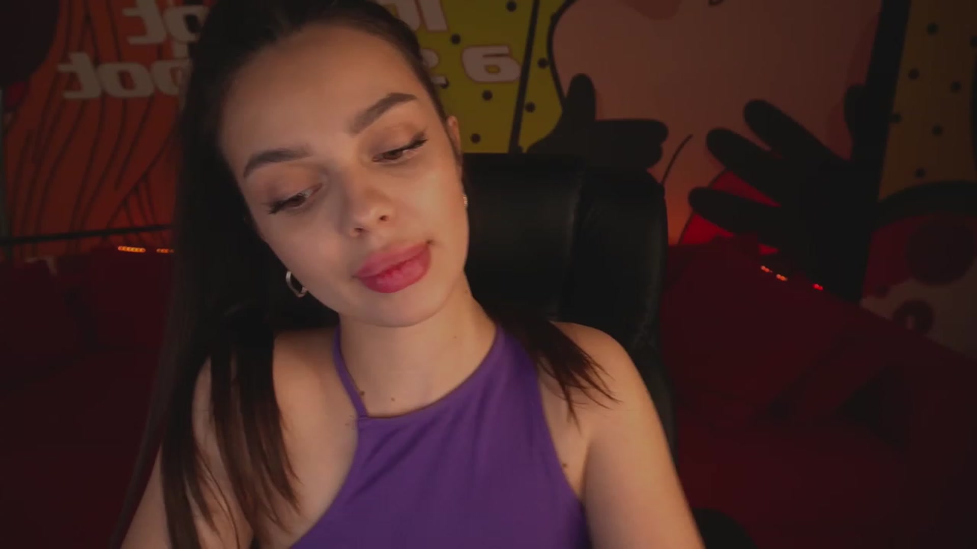 Gallery image thumbnail from EvaaKuniss's myfreecams stream on, 03/07/2023, 12:36 image 7 of 20