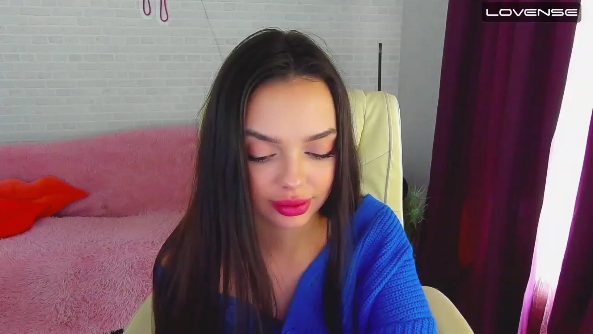 Gallery image thumbnail from EvaaKuniss's myfreecams stream on, 03/09/2023, 10:03 image 18 of 20