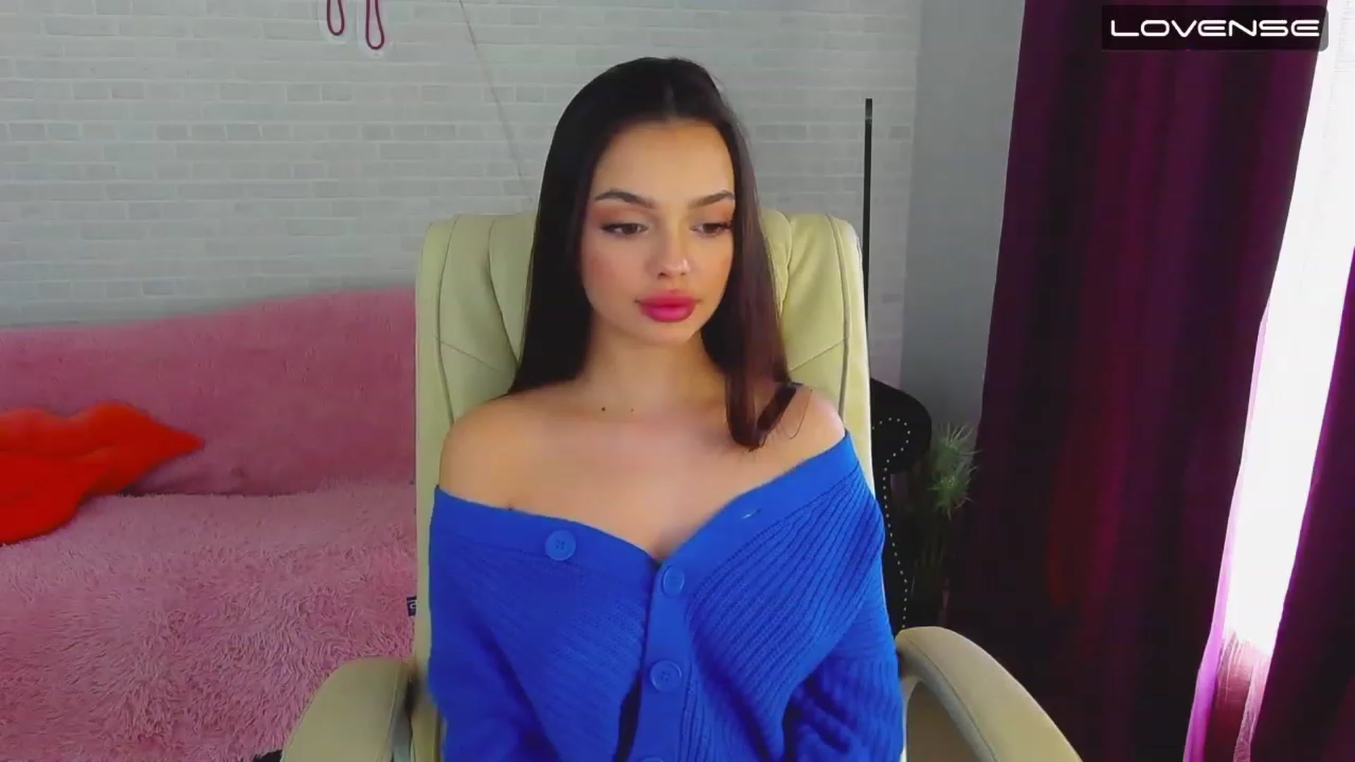 Gallery image thumbnail from EvaaKuniss's myfreecams stream on, 03/09/2023, 10:03 image 15 of 20