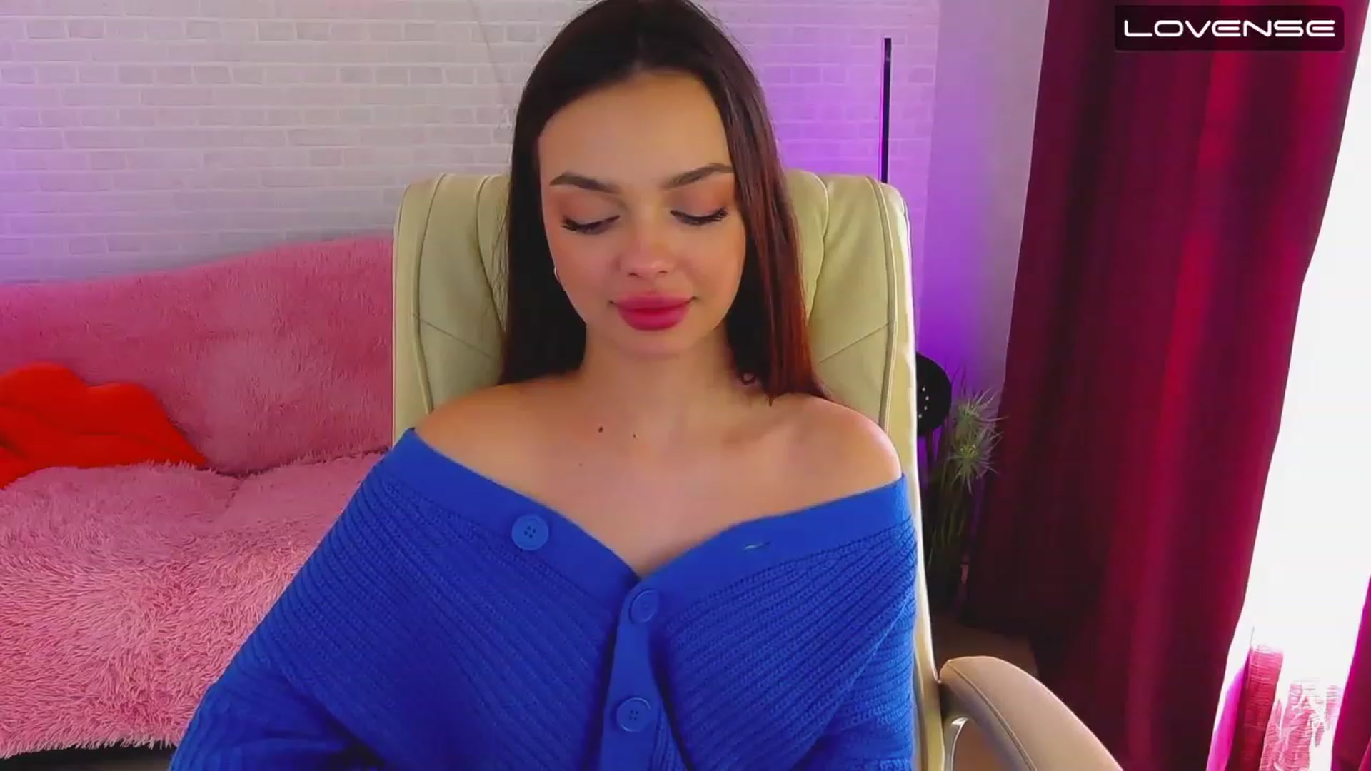 Gallery image thumbnail from EvaaKuniss's myfreecams stream on, 03/09/2023, 13:13 image 12 of 20