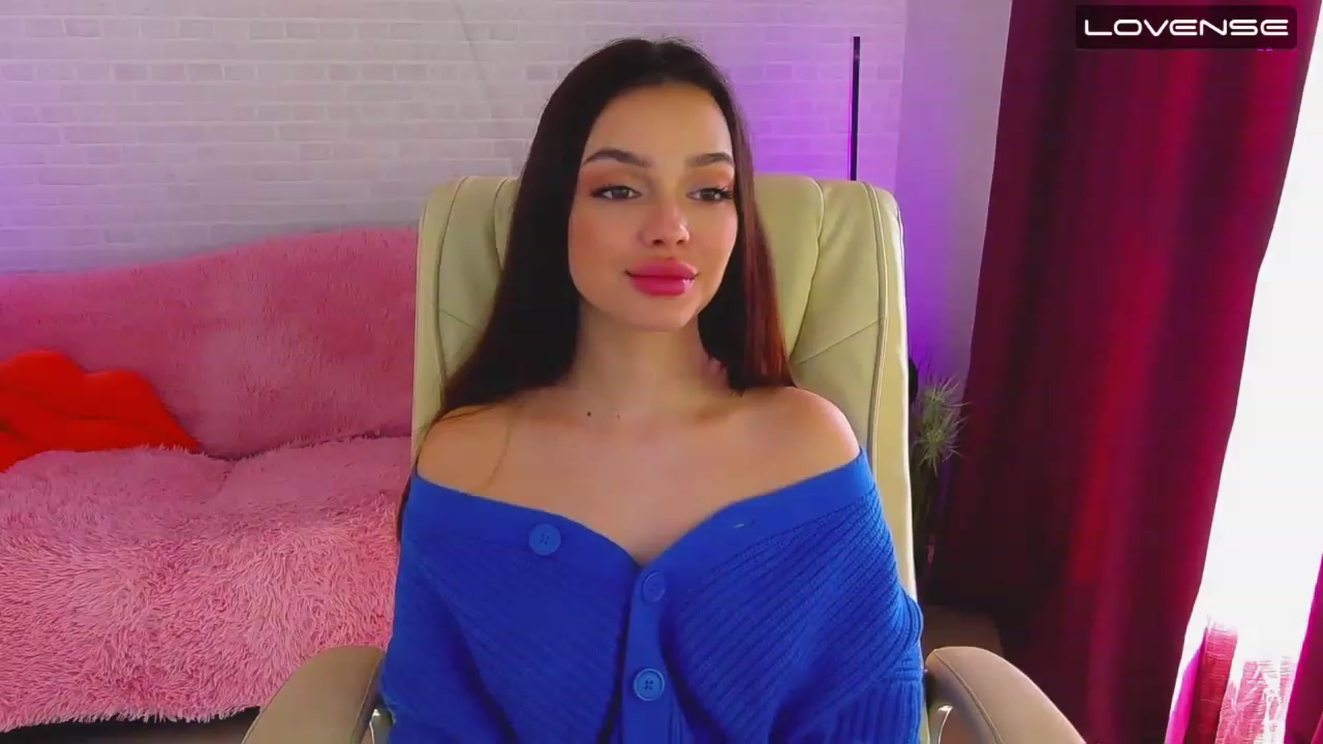 Gallery image thumbnail from EvaaKuniss's myfreecams stream on, 03/09/2023, 13:13 image 7 of 20