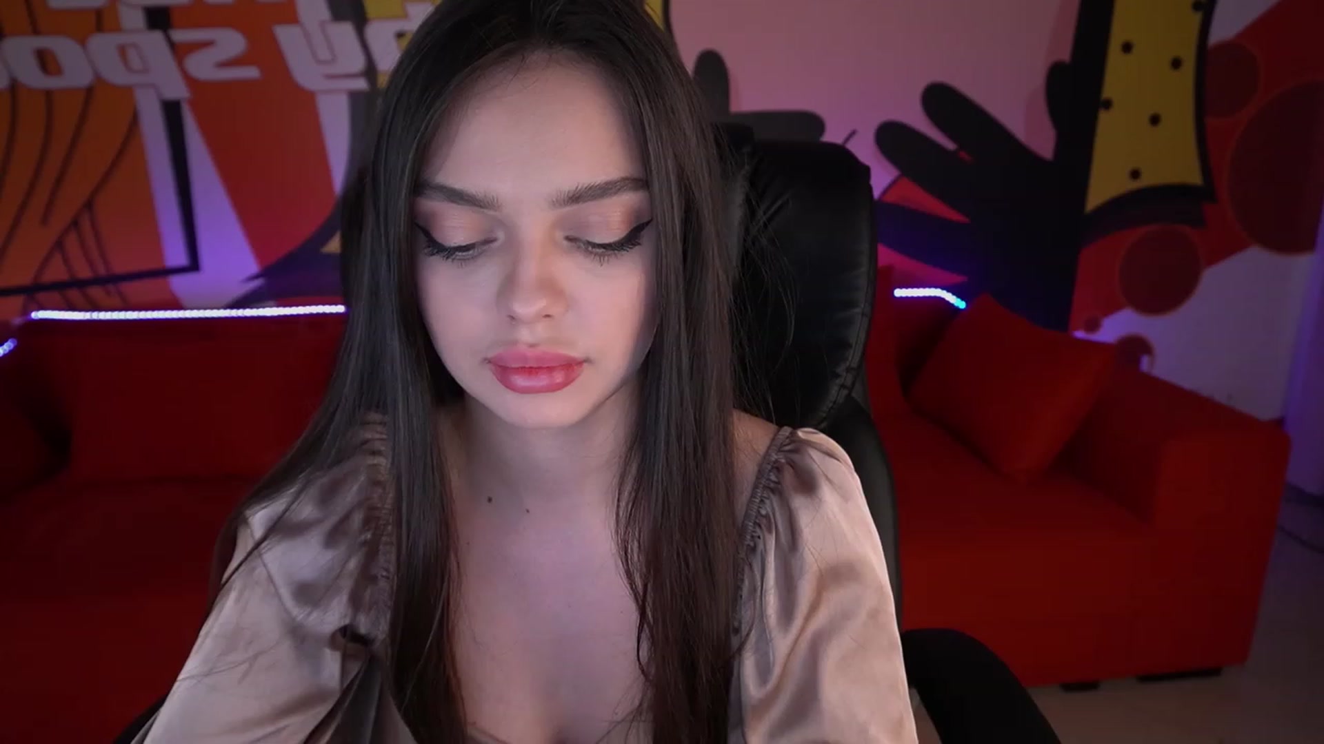 Gallery image thumbnail from EvaaKuniss's myfreecams stream on, 03/15/2023, 12:54 image 5 of 20