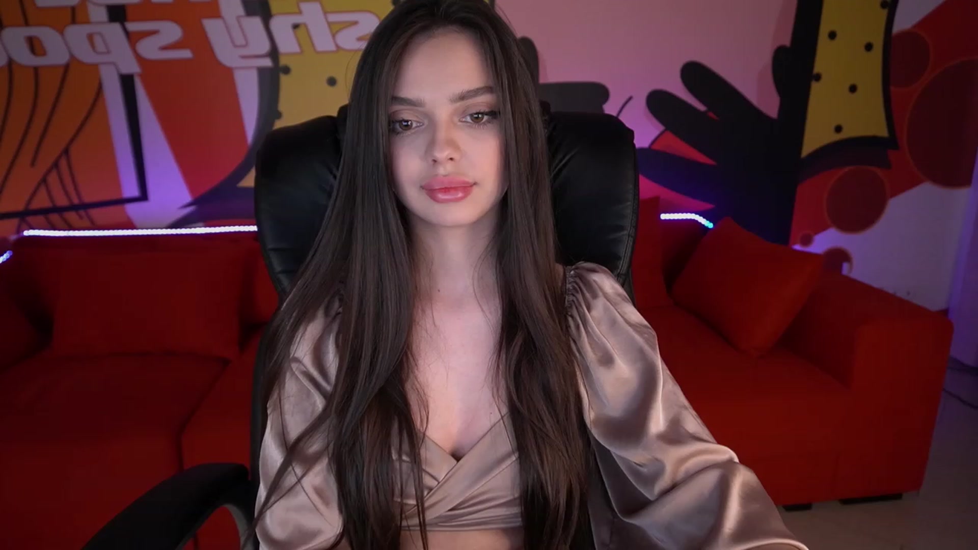 Gallery image thumbnail from EvaaKuniss's myfreecams stream on, 03/15/2023, 12:54 image 12 of 20