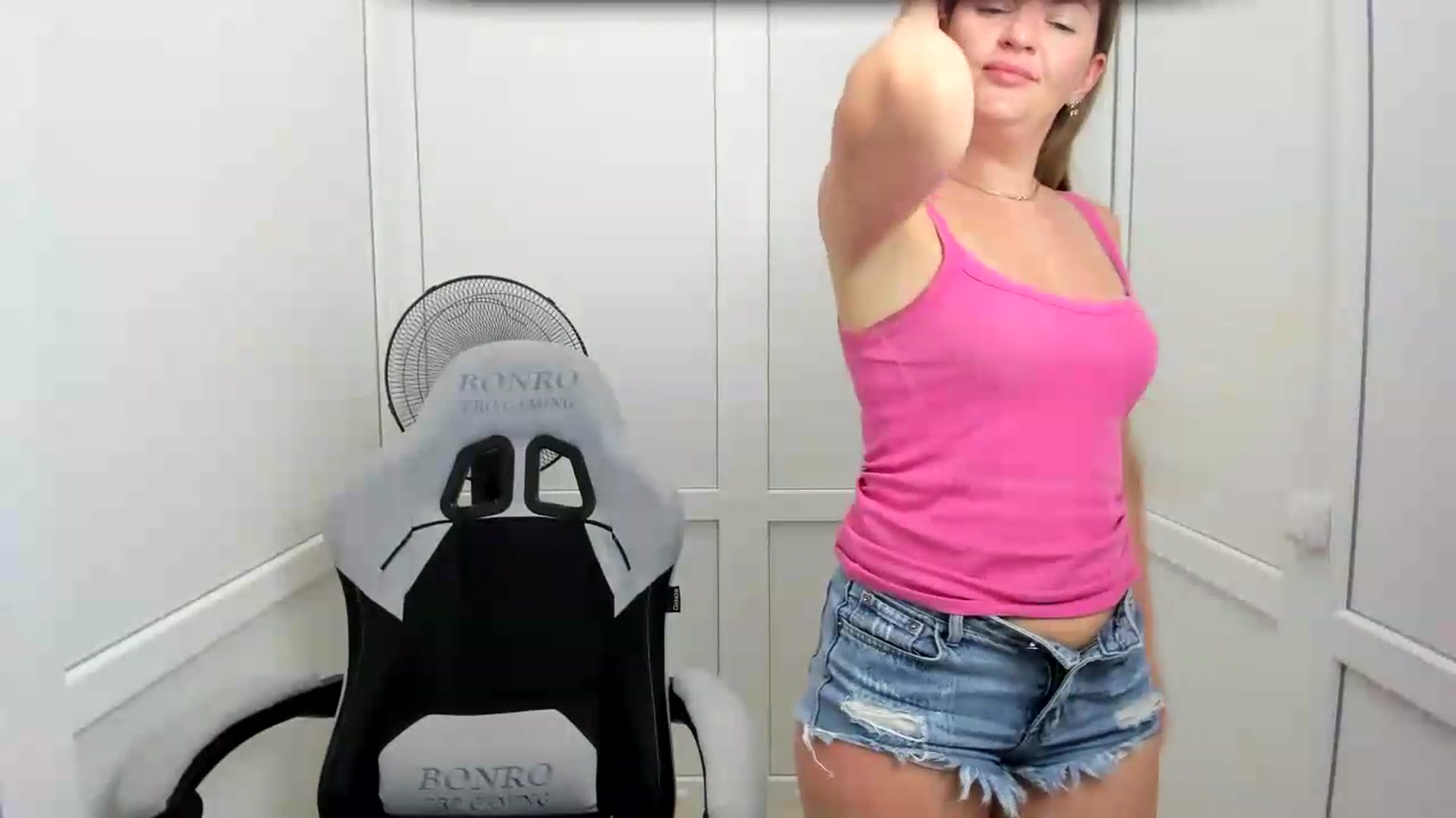 Gallery image thumbnail from EvaaSkyy's myfreecams stream on, 07/26/2026, 13:47 image 14 of 20
