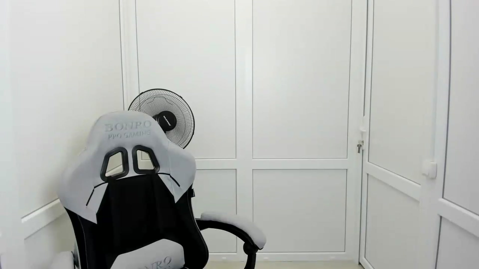 Gallery image thumbnail from EvaaSkyy's myfreecams stream on, 07/26/2026, 16:42 image 3 of 20