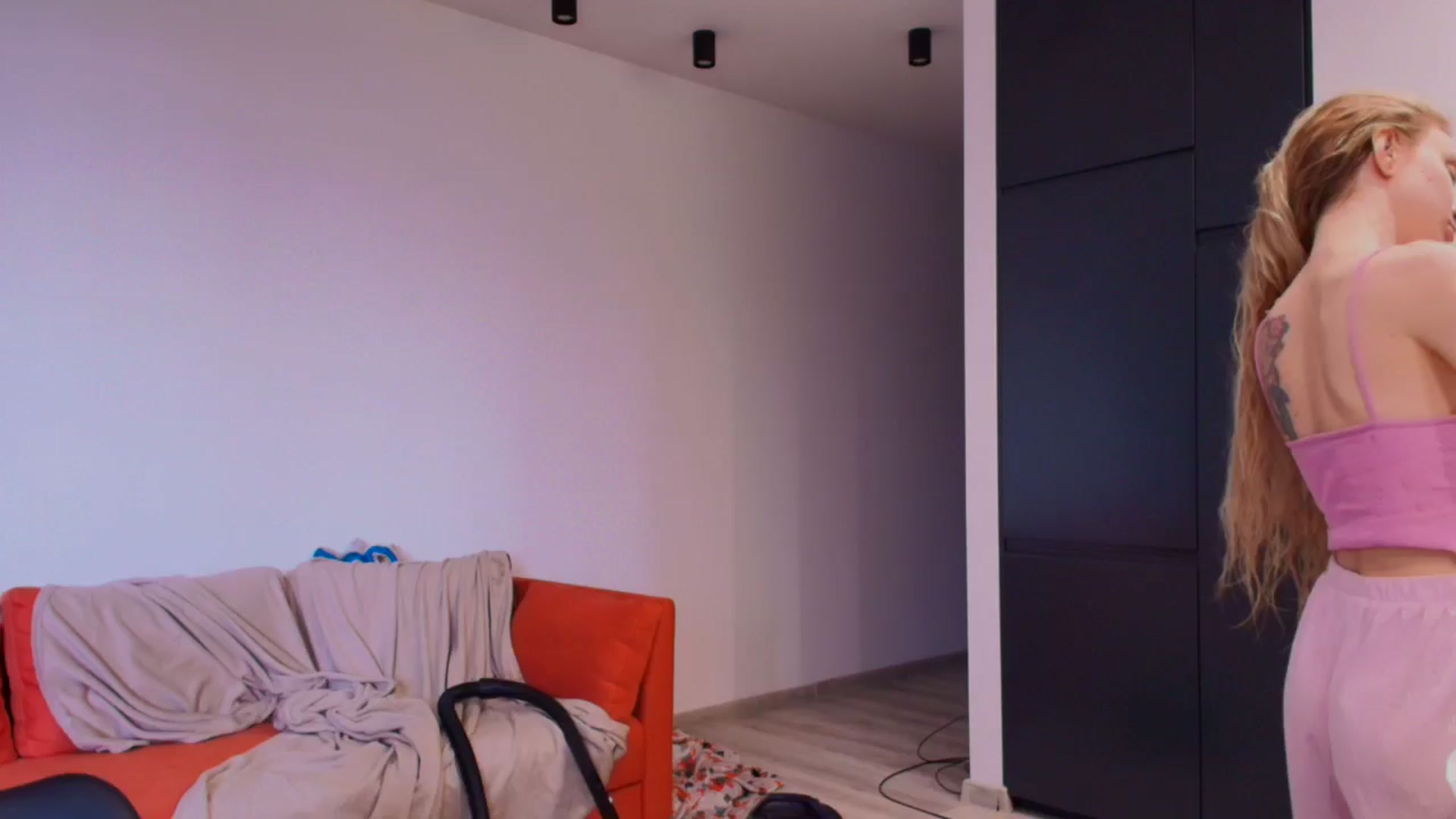 Gallery image thumbnail from Evali's myfreecams stream on, 03/24/2026, 15:00 image 10 of 20