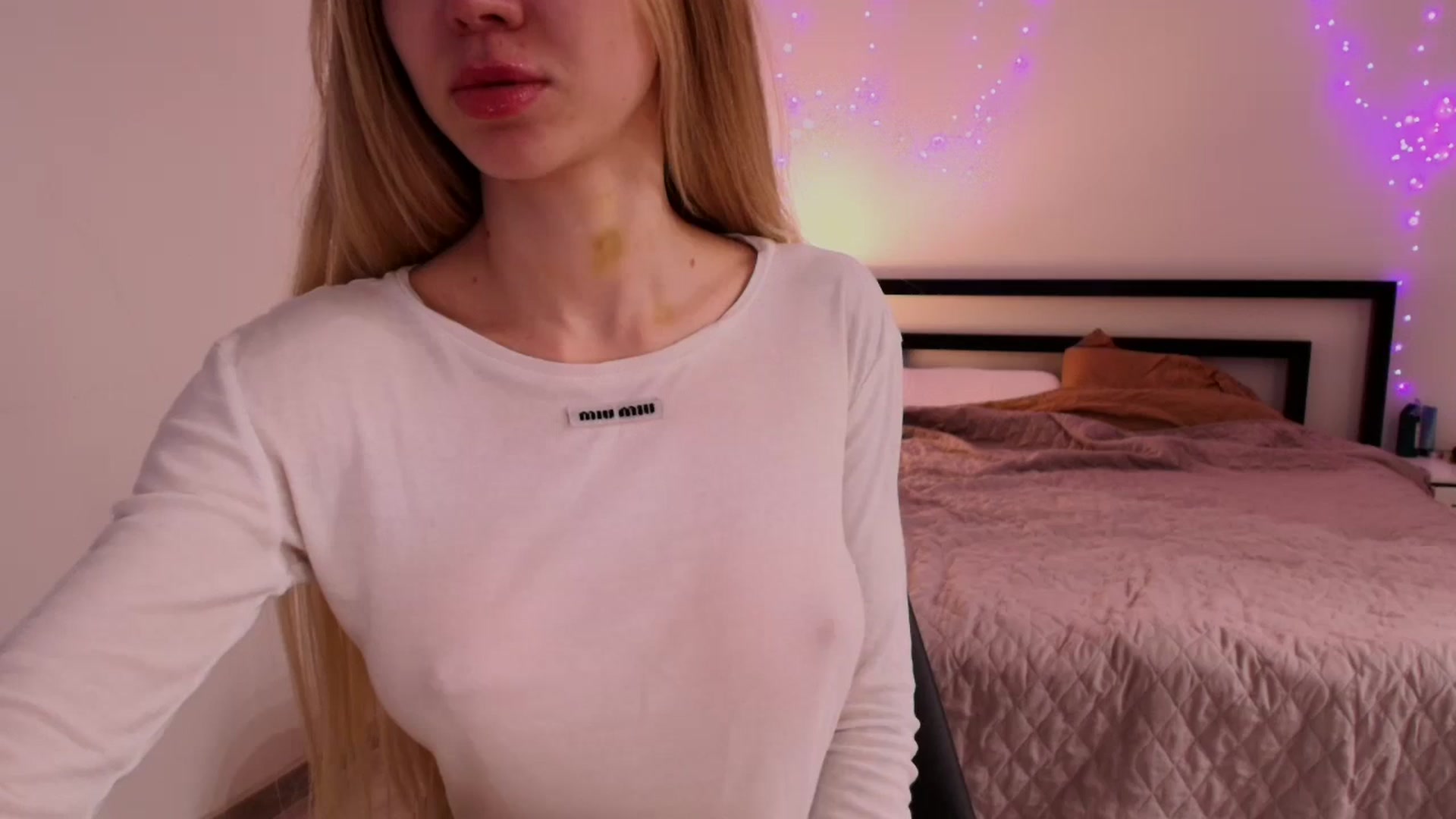Gallery image thumbnail from Evali's myfreecams stream on, 04/12/2026, 19:59 image 1 of 20