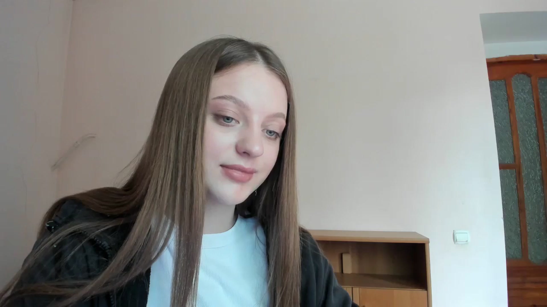Gallery image thumbnail from Evalimi's myfreecams stream on, 05/27/2025, 13:23 image 10 of 20