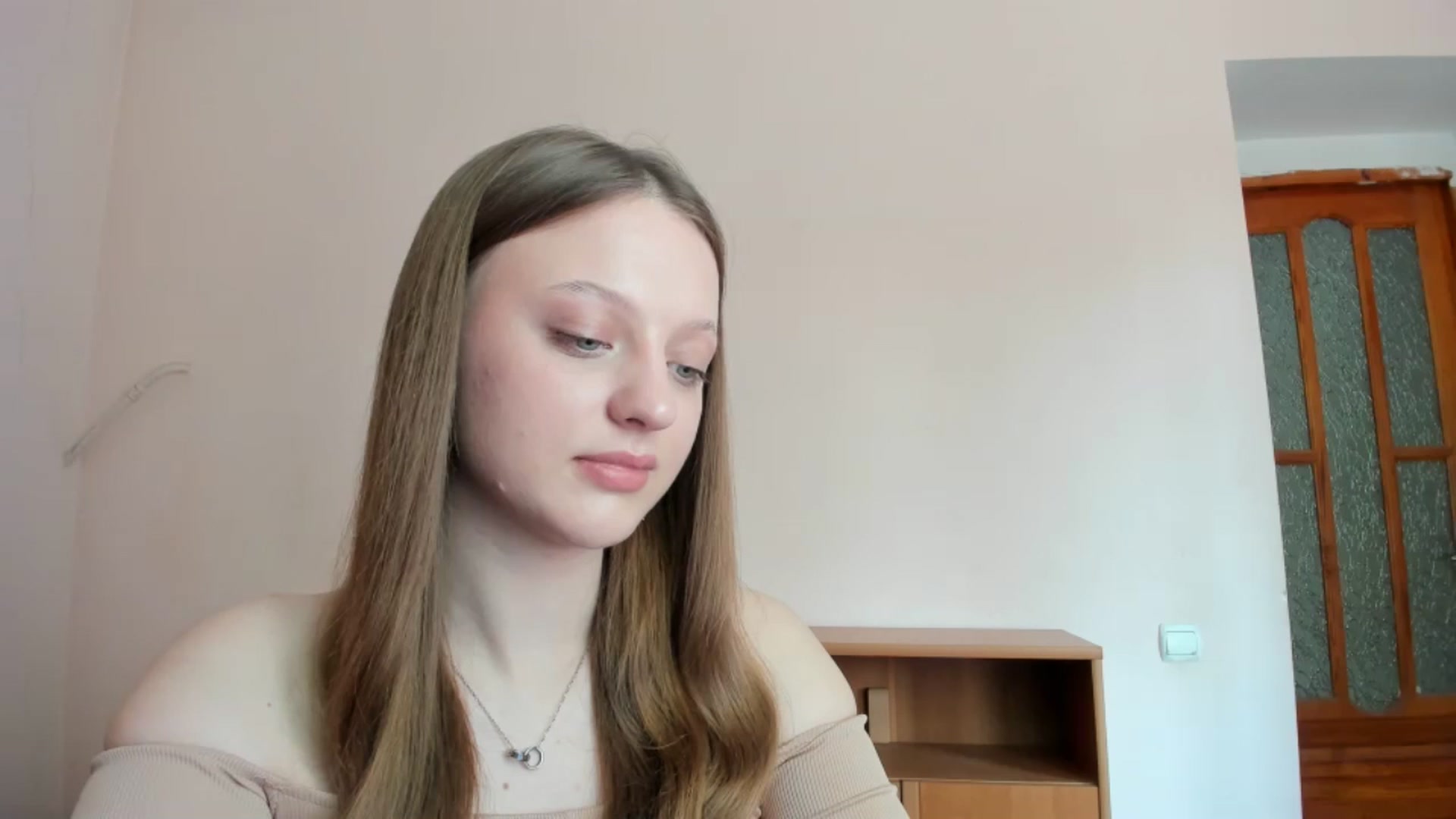 Gallery image thumbnail from Evalimi's myfreecams stream on, 06/02/2025, 12:10 image 19 of 20