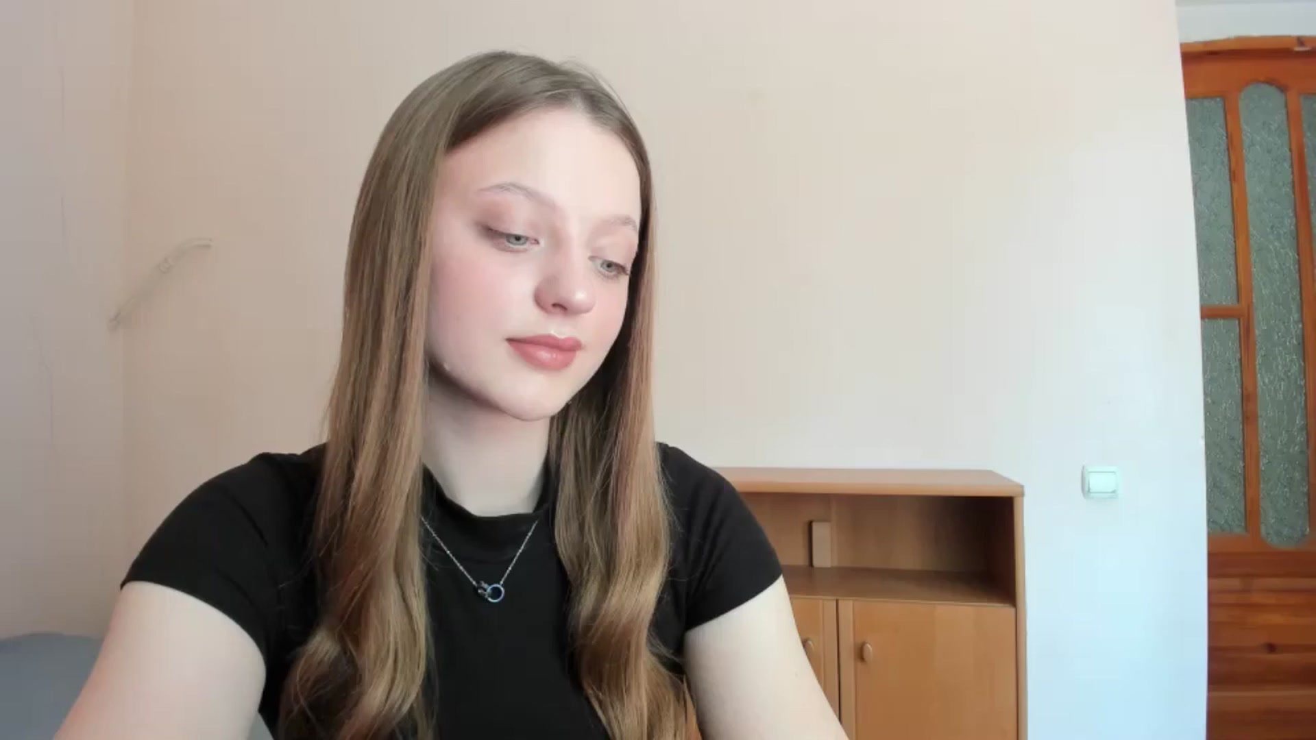 Gallery image thumbnail from Evalimi's myfreecams stream on, 06/03/2025, 11:17 image 18 of 20