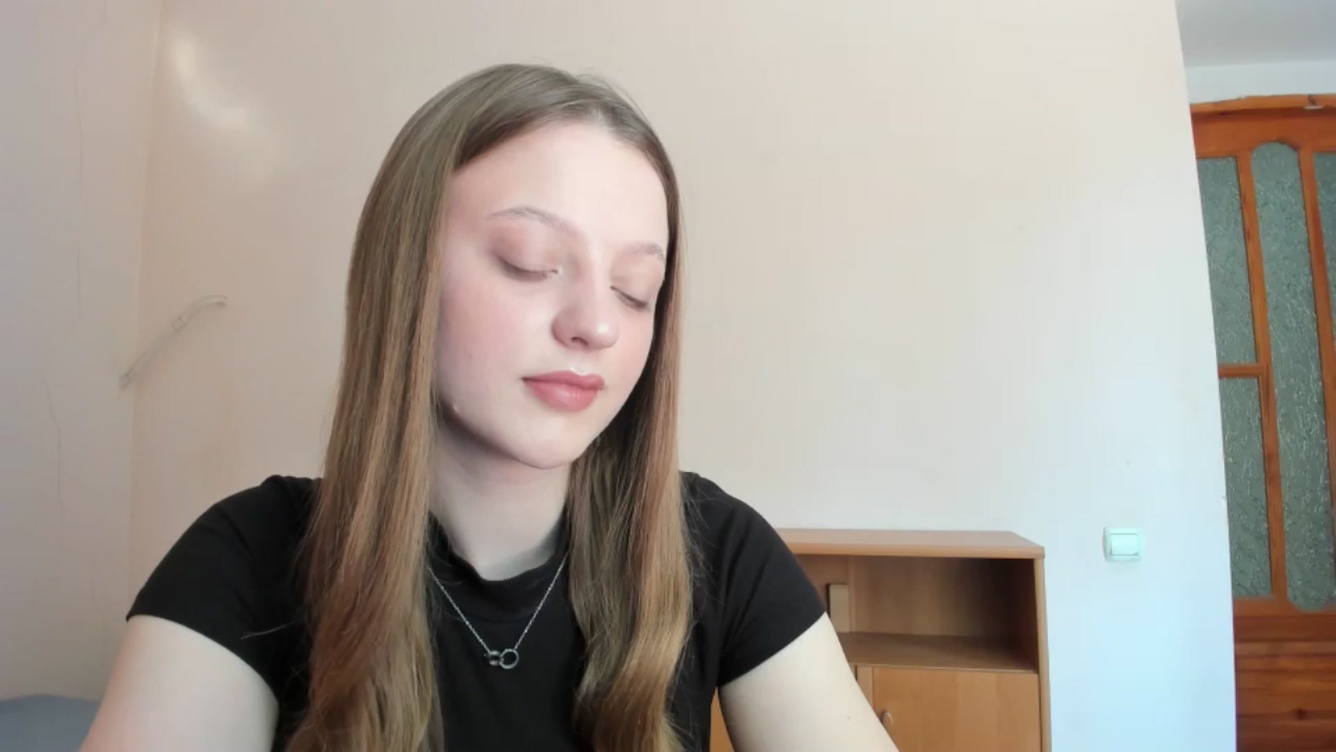 Gallery image thumbnail from Evalimi's myfreecams stream on, 06/03/2025, 11:17 image 11 of 20