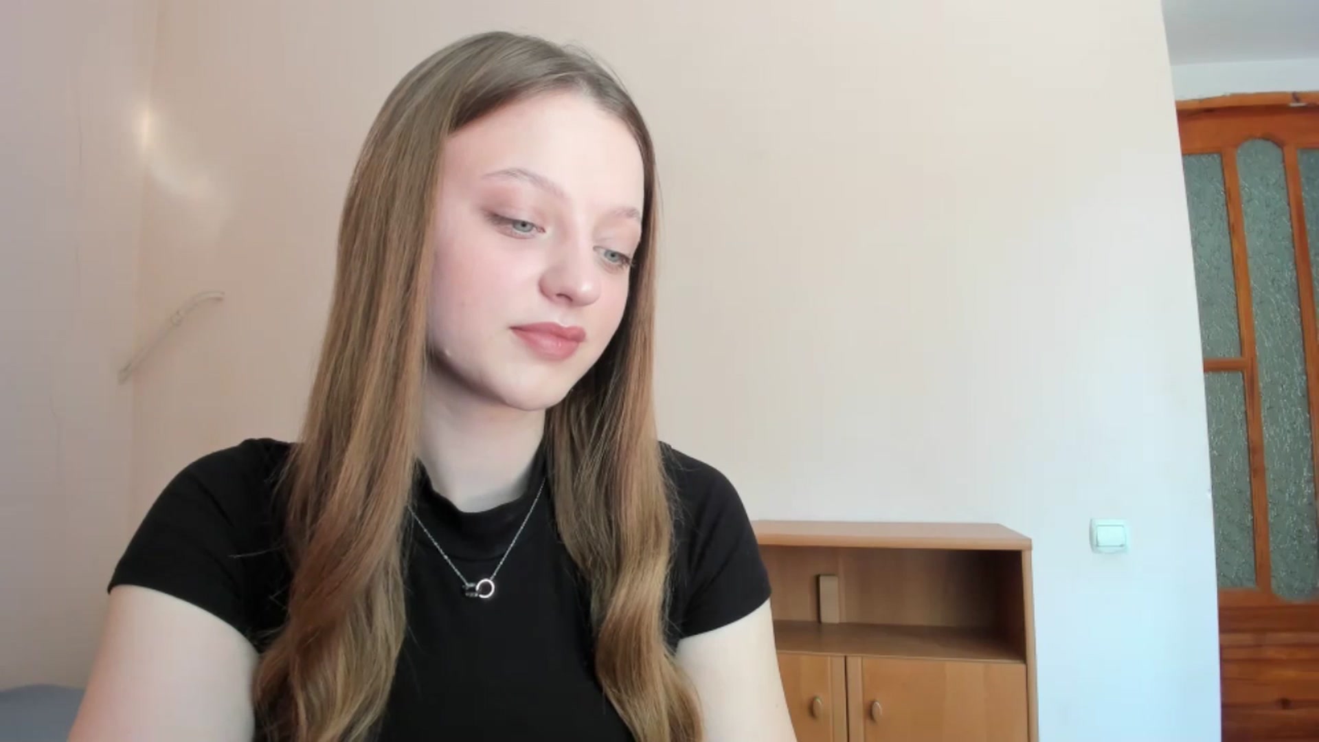 Gallery image thumbnail from Evalimi's myfreecams stream on, 06/03/2025, 11:17 image 5 of 20
