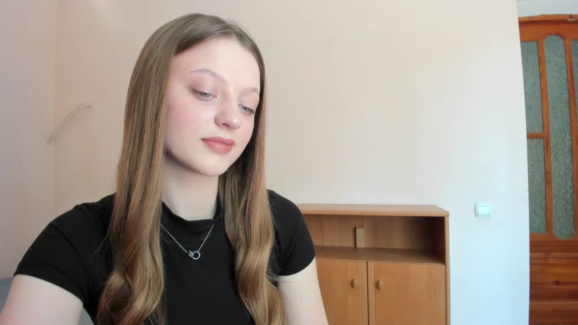 Gallery image thumbnail from Evalimi's myfreecams stream on, 06/03/2025, 11:17 image 15 of 20