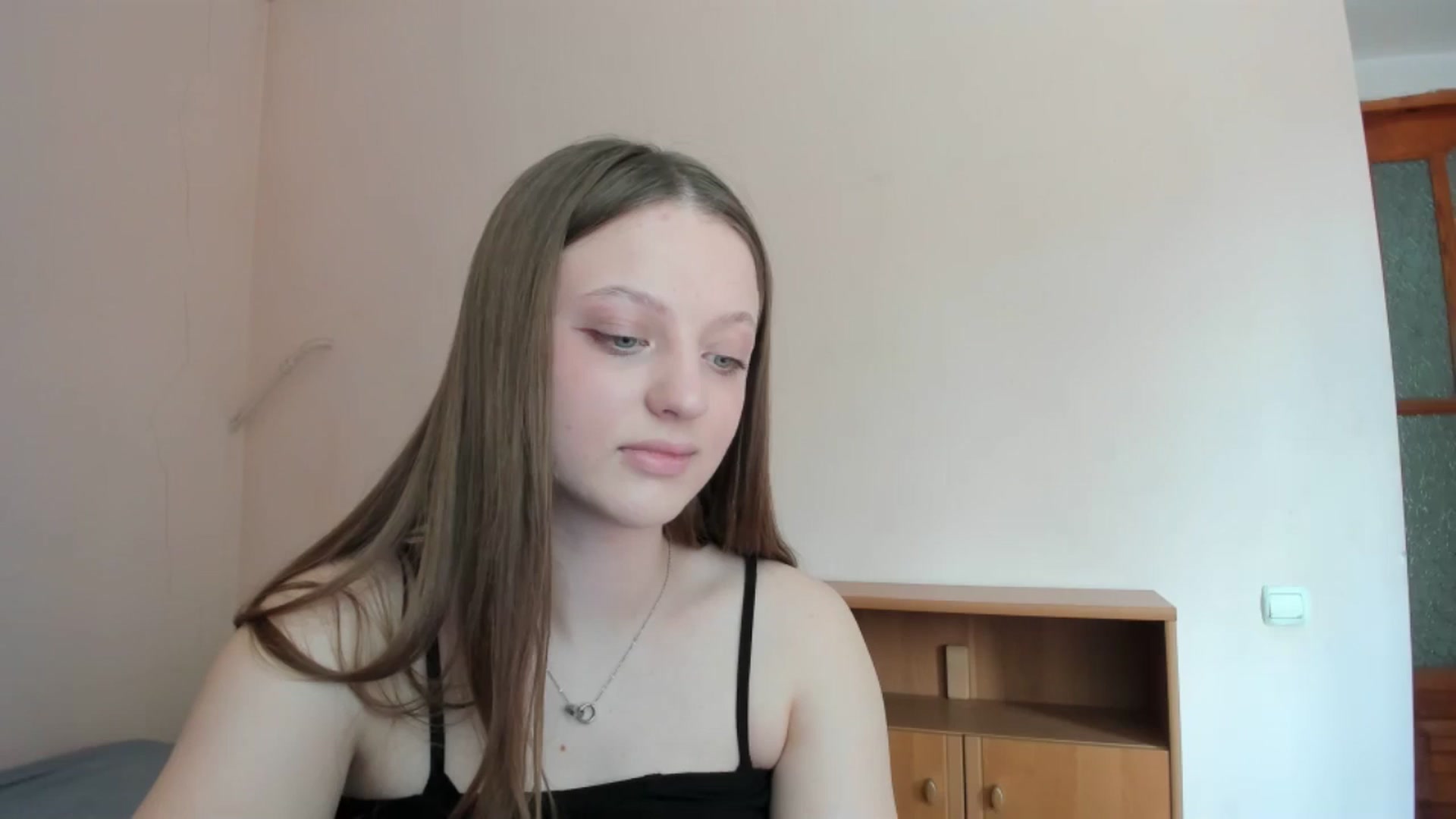 Gallery image thumbnail from Evalimi's myfreecams stream on, 06/04/2025, 10:06 image 7 of 20