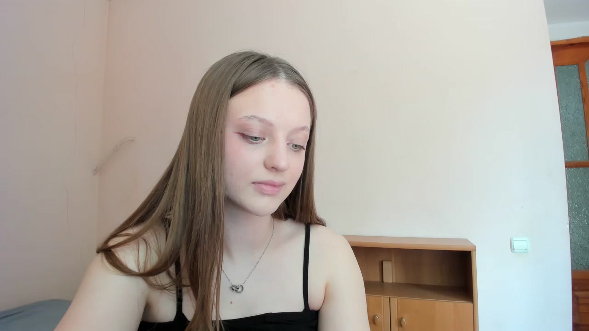 Gallery image thumbnail from Evalimi's myfreecams stream on, 06/04/2025, 10:06 image 5 of 20