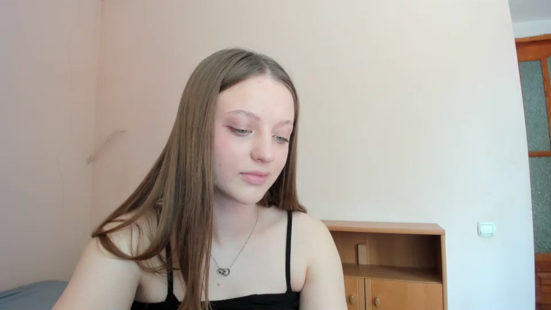 Gallery image thumbnail from Evalimi's myfreecams stream on, 06/04/2025, 10:06 image 6 of 20