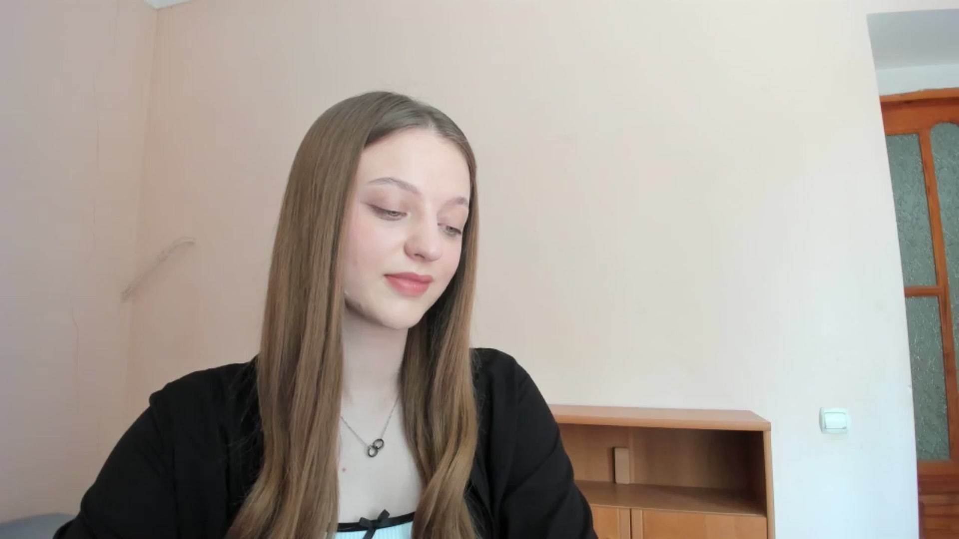 Gallery image thumbnail from Evalimi's myfreecams stream on, 06/05/2025, 10:51 image 16 of 20