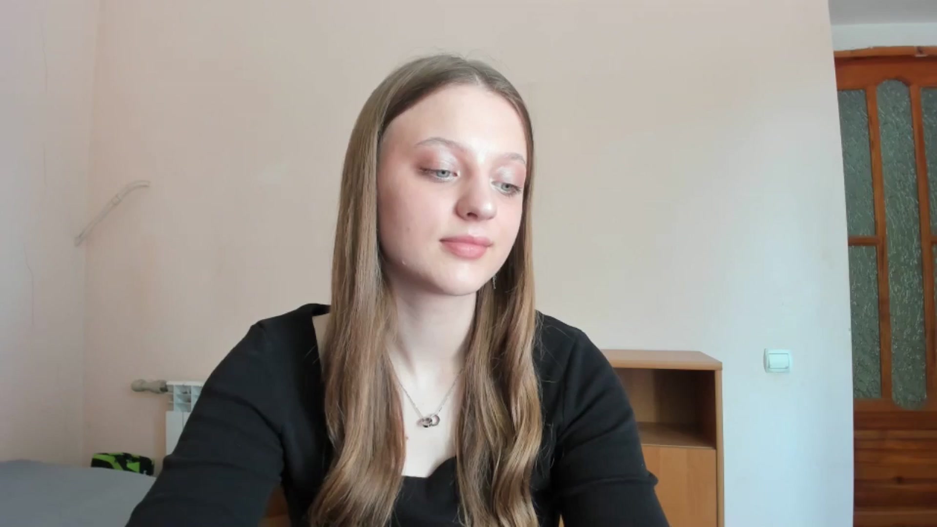 Gallery image thumbnail from Evalimi's myfreecams stream on, 06/08/2025, 13:15 image 10 of 20