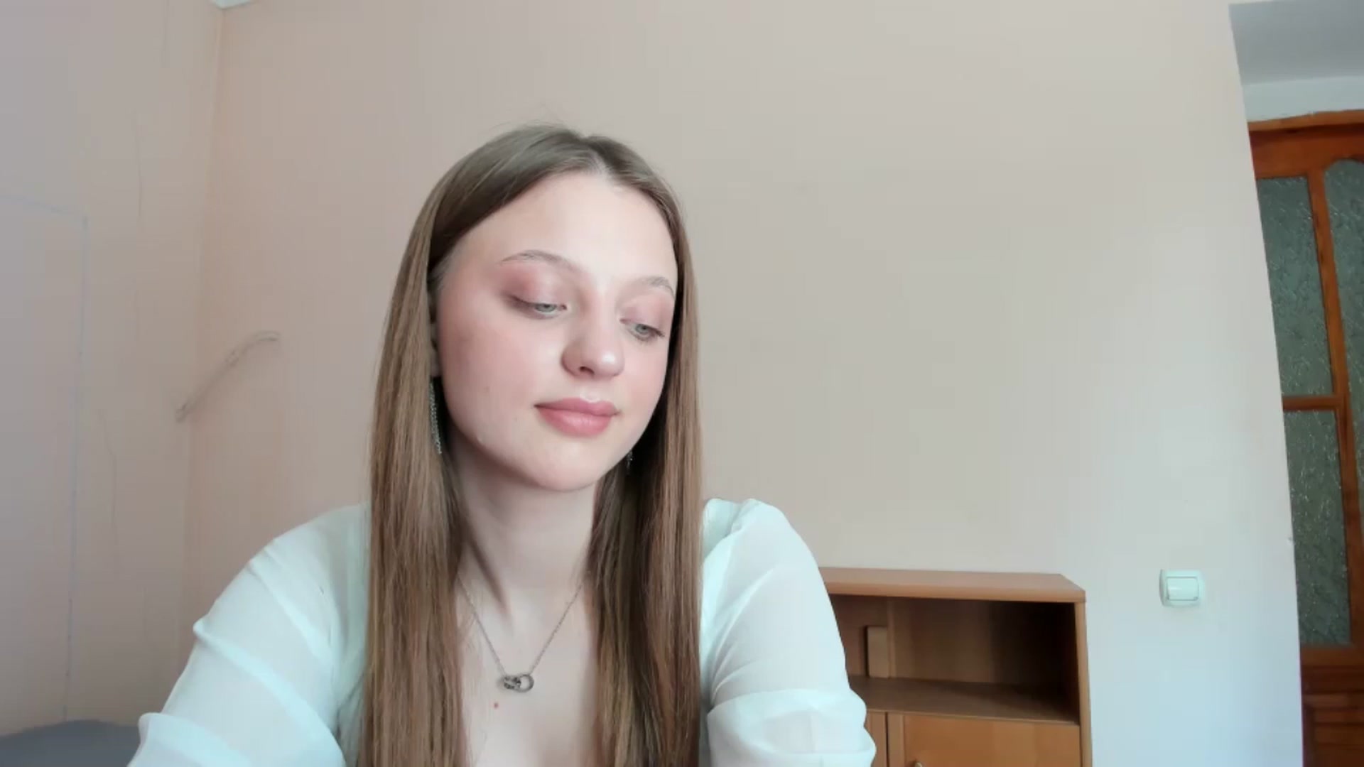 Gallery image thumbnail from Evalimi's myfreecams stream on, 06/10/2025, 12:37 image 6 of 20
