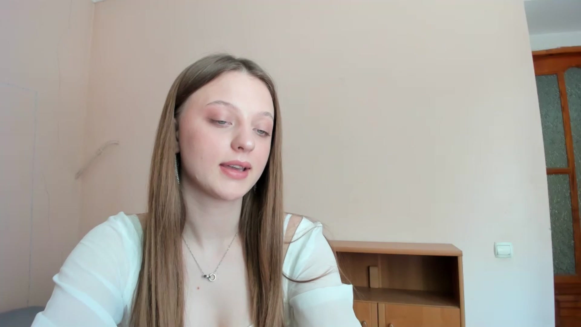 Gallery image thumbnail from Evalimi's myfreecams stream on, 06/10/2025, 12:37 image 2 of 20