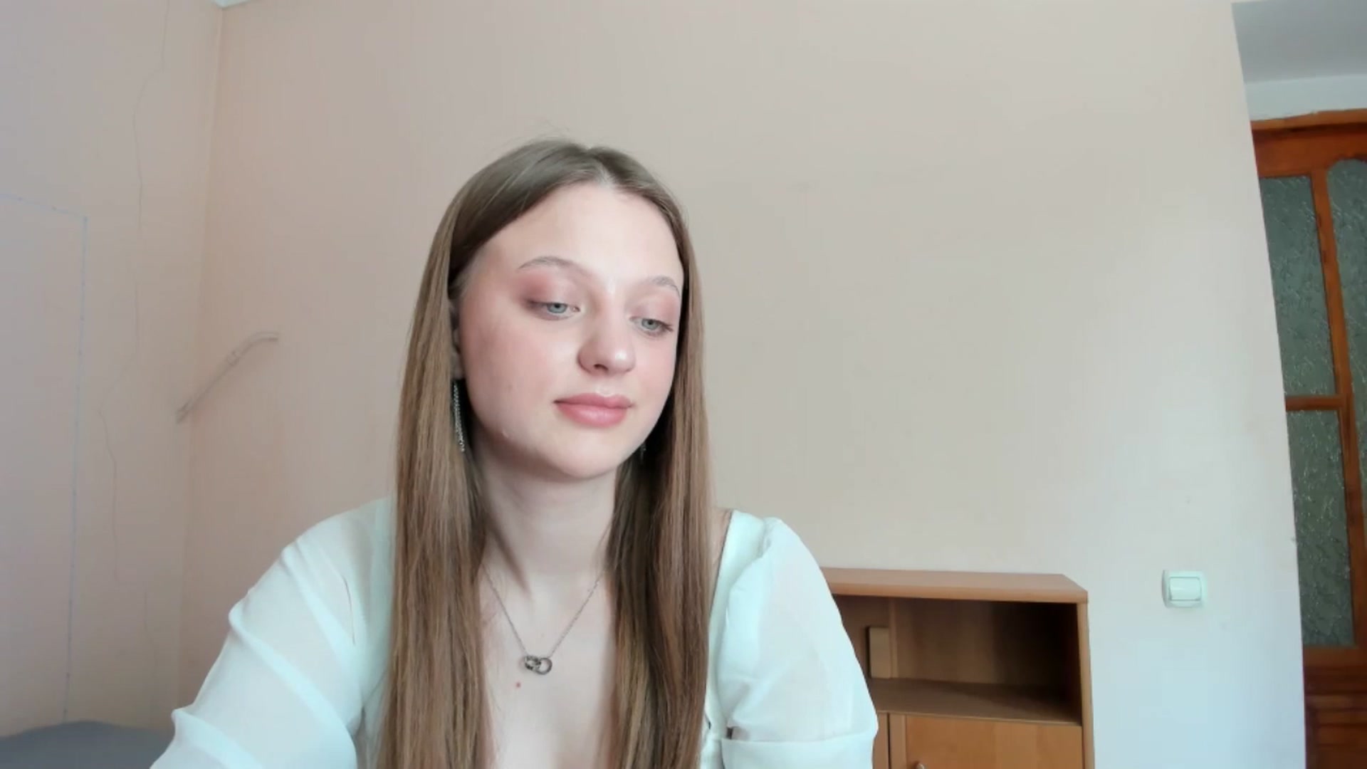 Gallery image thumbnail from Evalimi's myfreecams stream on, 06/10/2025, 12:37 image 7 of 20