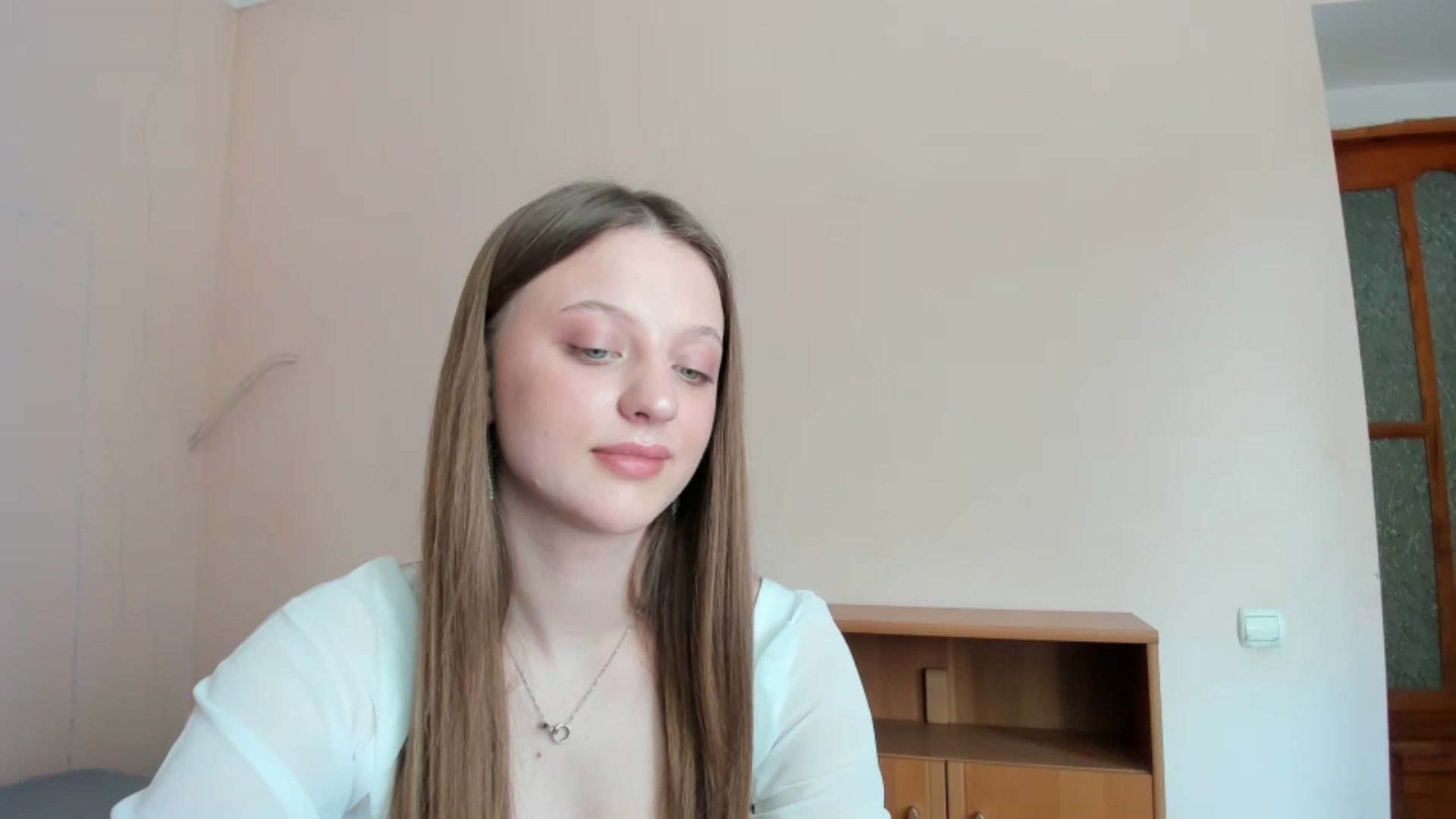 Gallery image thumbnail from Evalimi's myfreecams stream on, 06/10/2025, 12:37 image 16 of 20