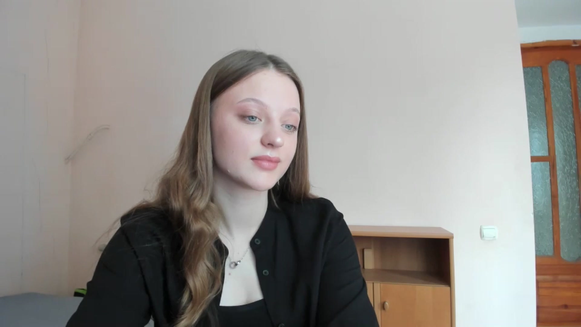 Gallery image thumbnail from Evalimi's myfreecams stream on, 06/15/2025, 10:32 image 11 of 20