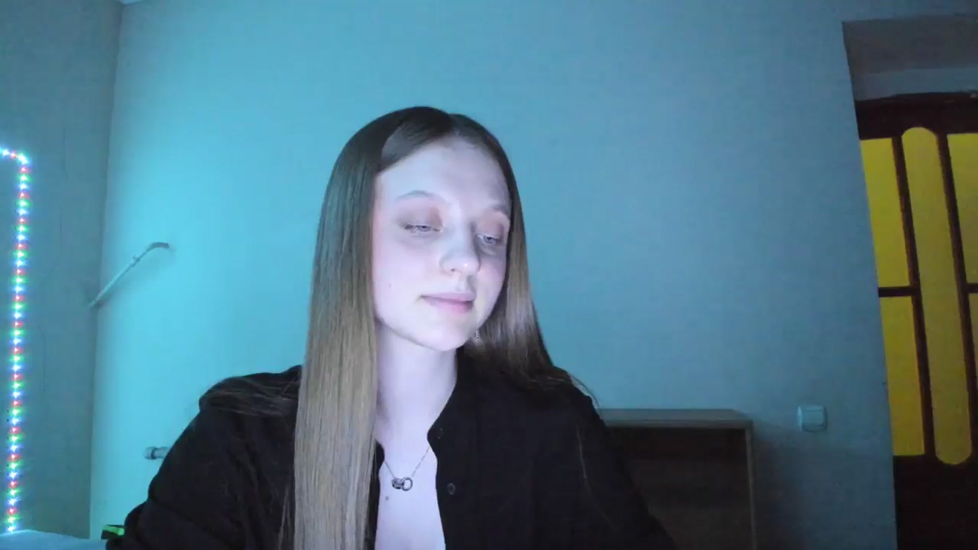 Gallery image thumbnail from Evalimi's myfreecams stream on, 06/16/2025, 20:00 image 19 of 20