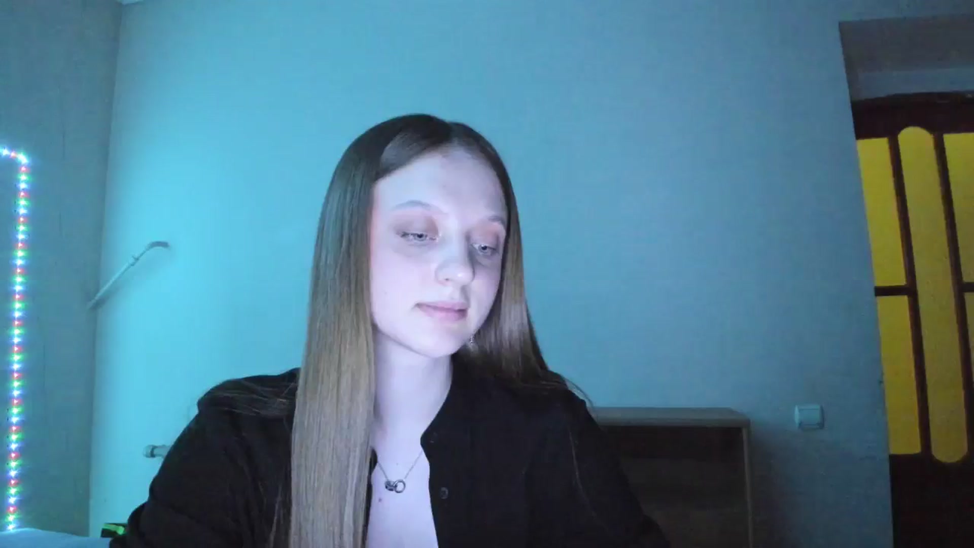 Gallery image thumbnail from Evalimi's myfreecams stream on, 06/16/2025, 20:00 image 17 of 20