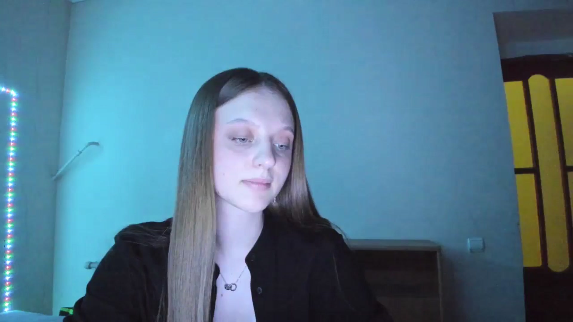 Gallery image thumbnail from Evalimi's myfreecams stream on, 06/16/2025, 20:00 image 18 of 20