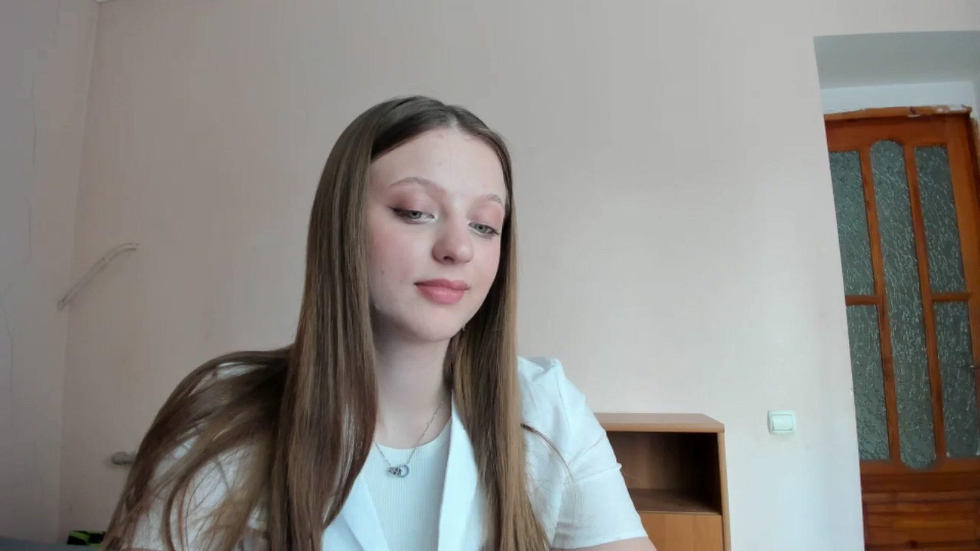 Gallery image thumbnail from Evalimi's myfreecams stream on, 06/17/2025, 12:33 image 15 of 20