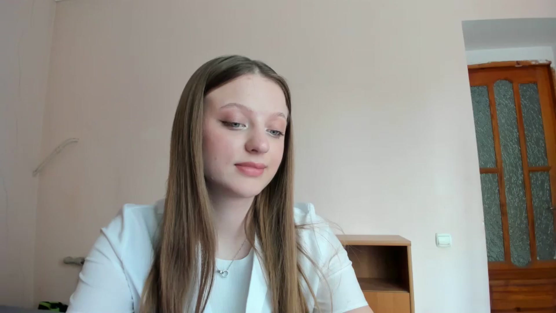 Gallery image thumbnail from Evalimi's myfreecams stream on, 06/17/2025, 12:33 image 5 of 20