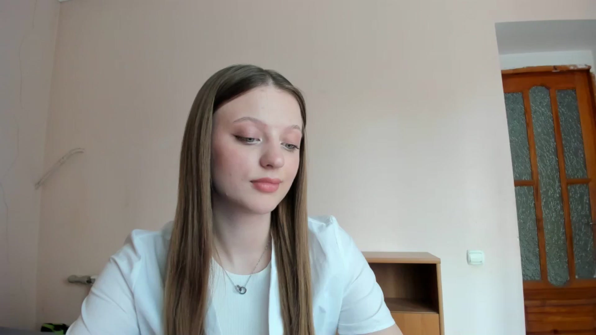 Gallery image thumbnail from Evalimi's myfreecams stream on, 06/17/2025, 12:33 image 1 of 20