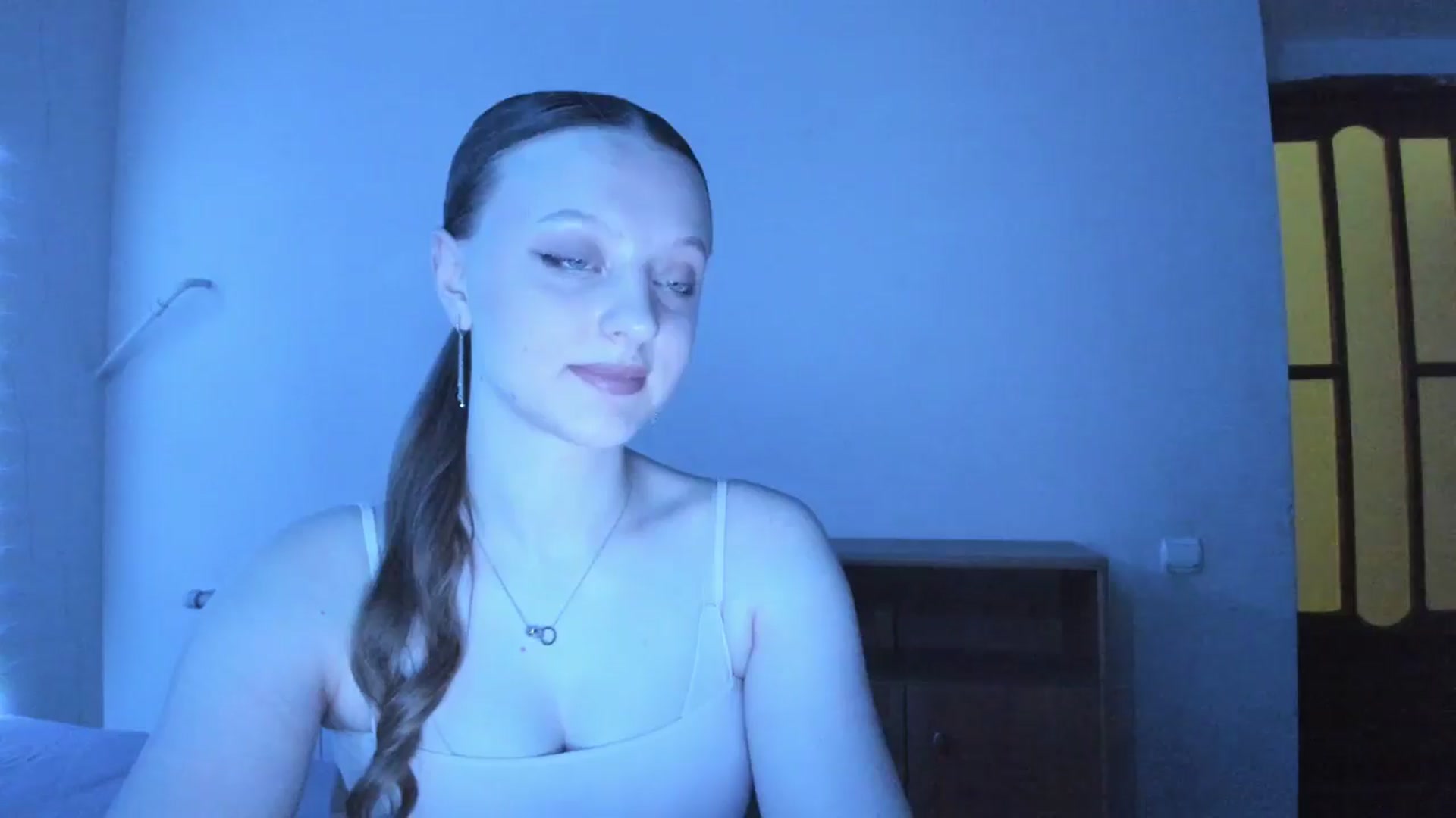 Gallery image thumbnail from Evalimi's myfreecams stream on, 06/19/2025, 21:27 image 11 of 20