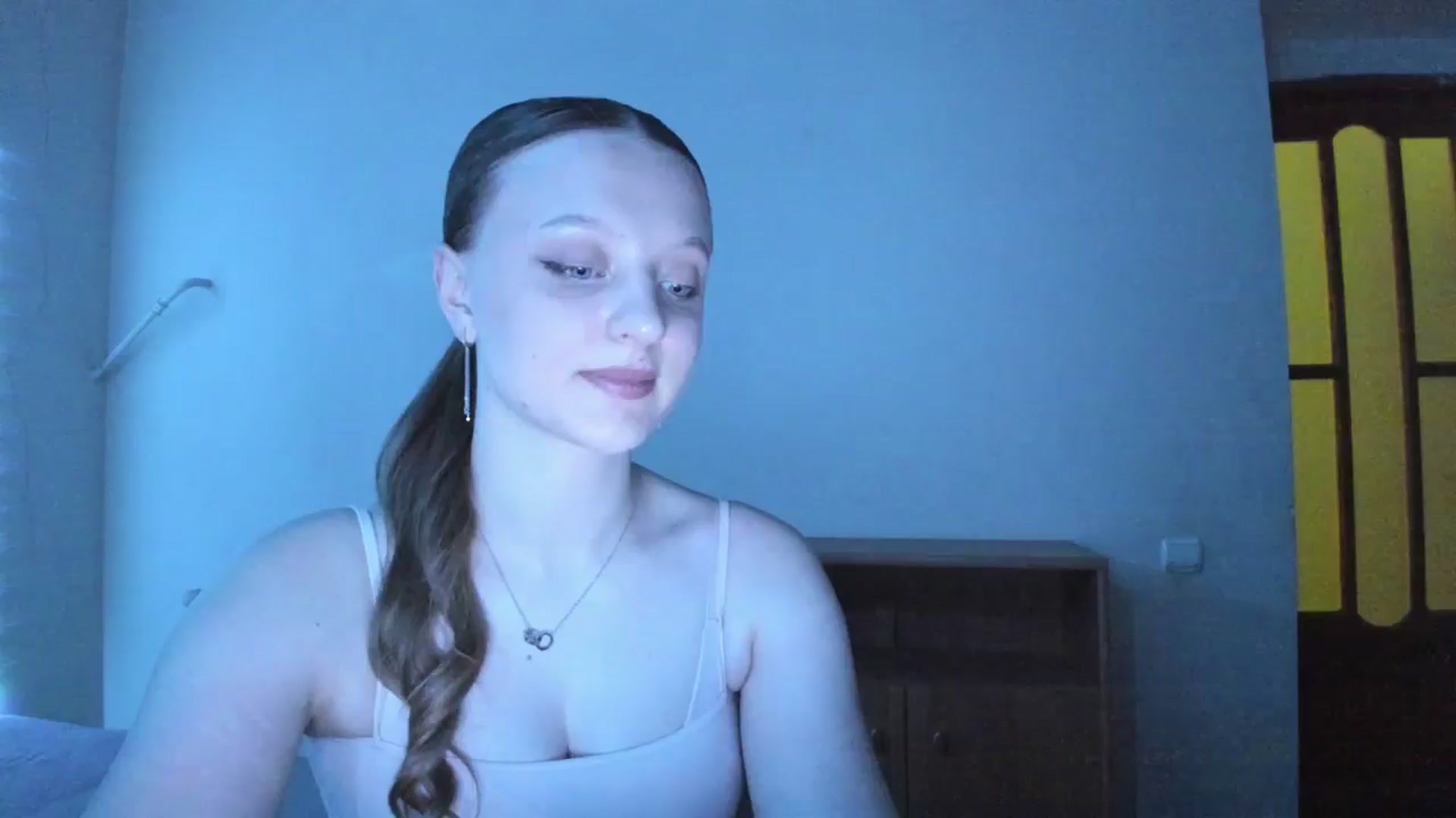 Gallery image thumbnail from Evalimi's myfreecams stream on, 06/19/2025, 21:27 image 13 of 20