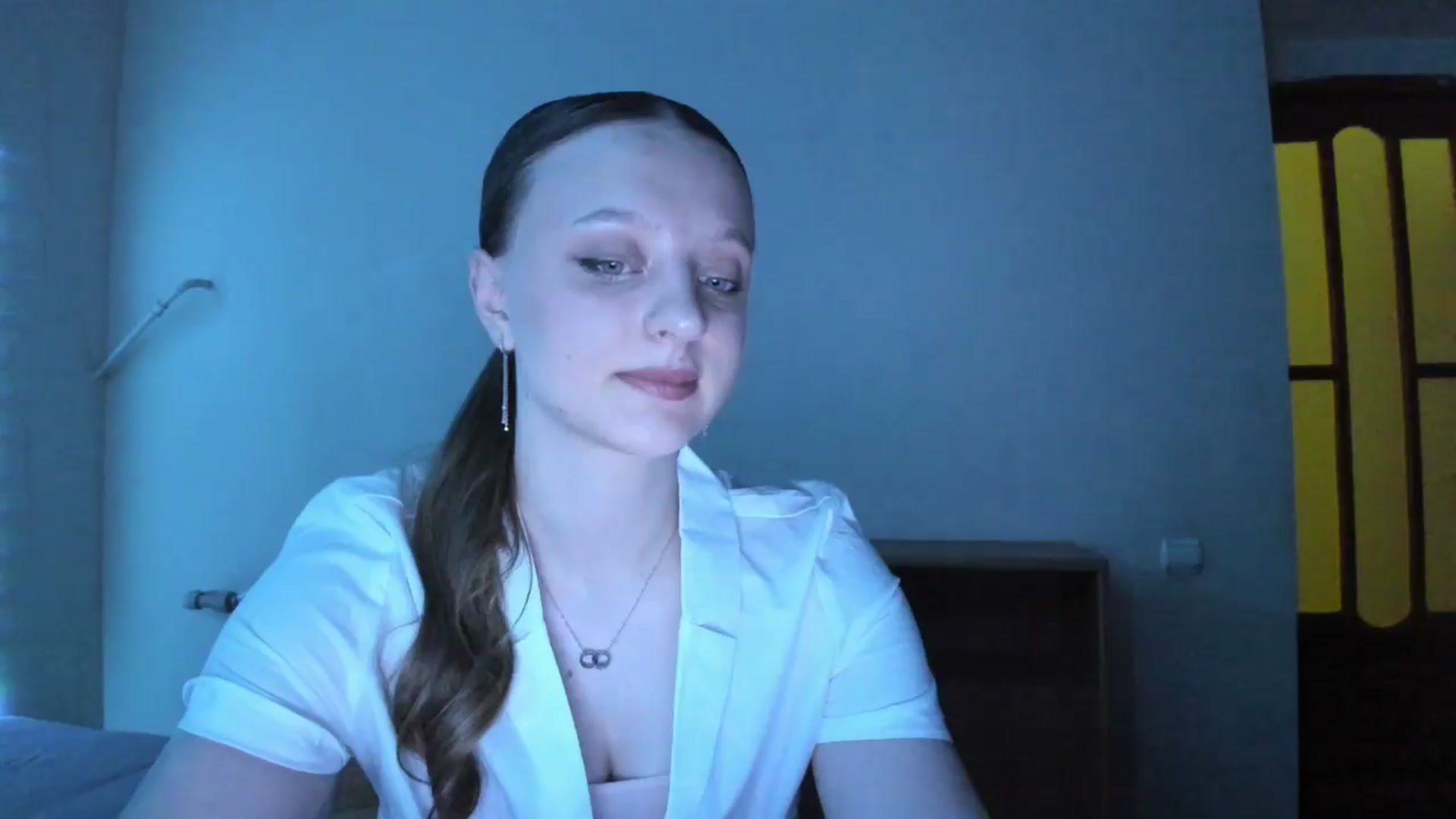 Gallery image thumbnail from Evalimi's myfreecams stream on, 06/19/2025, 21:27 image 4 of 20