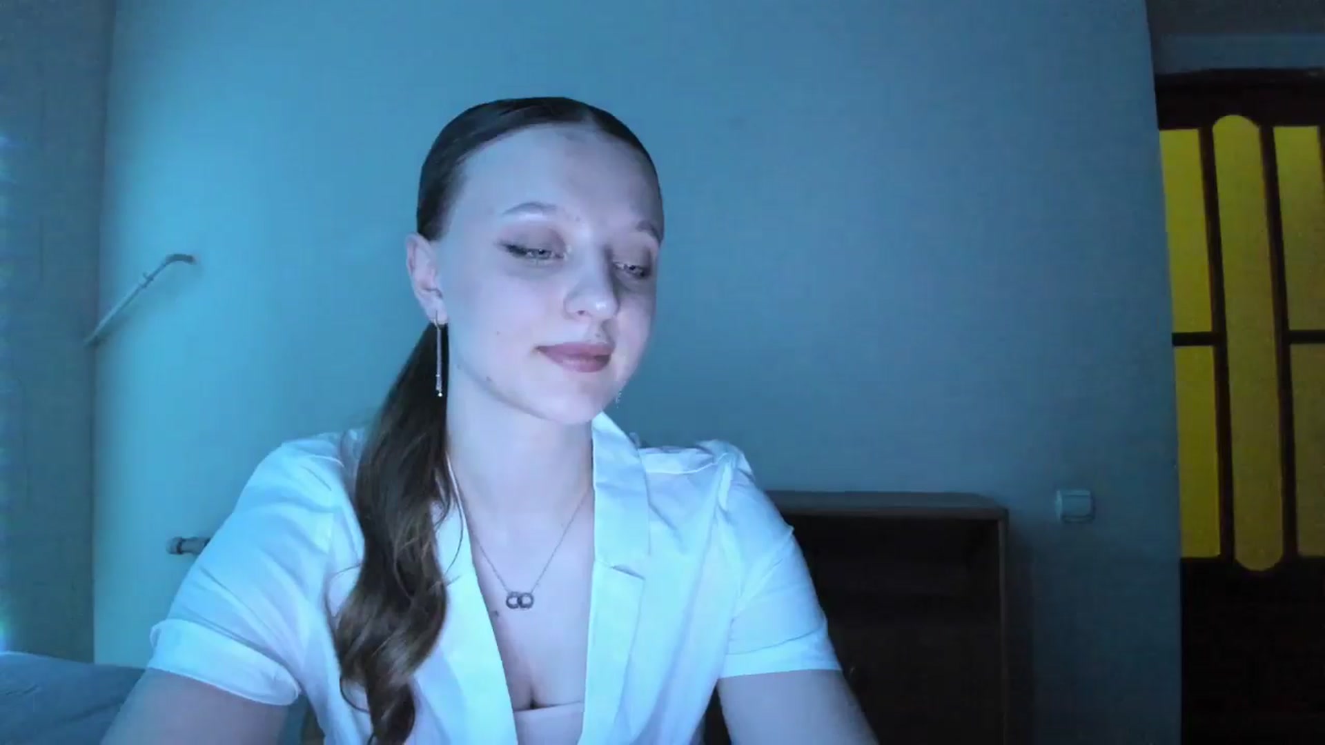 Gallery image thumbnail from Evalimi's myfreecams stream on, 06/19/2025, 21:27 image 2 of 20
