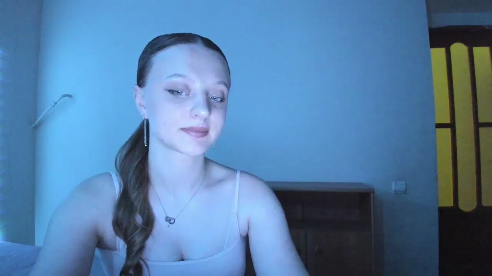 Gallery image thumbnail from Evalimi's myfreecams stream on, 06/19/2025, 21:27 image 14 of 20