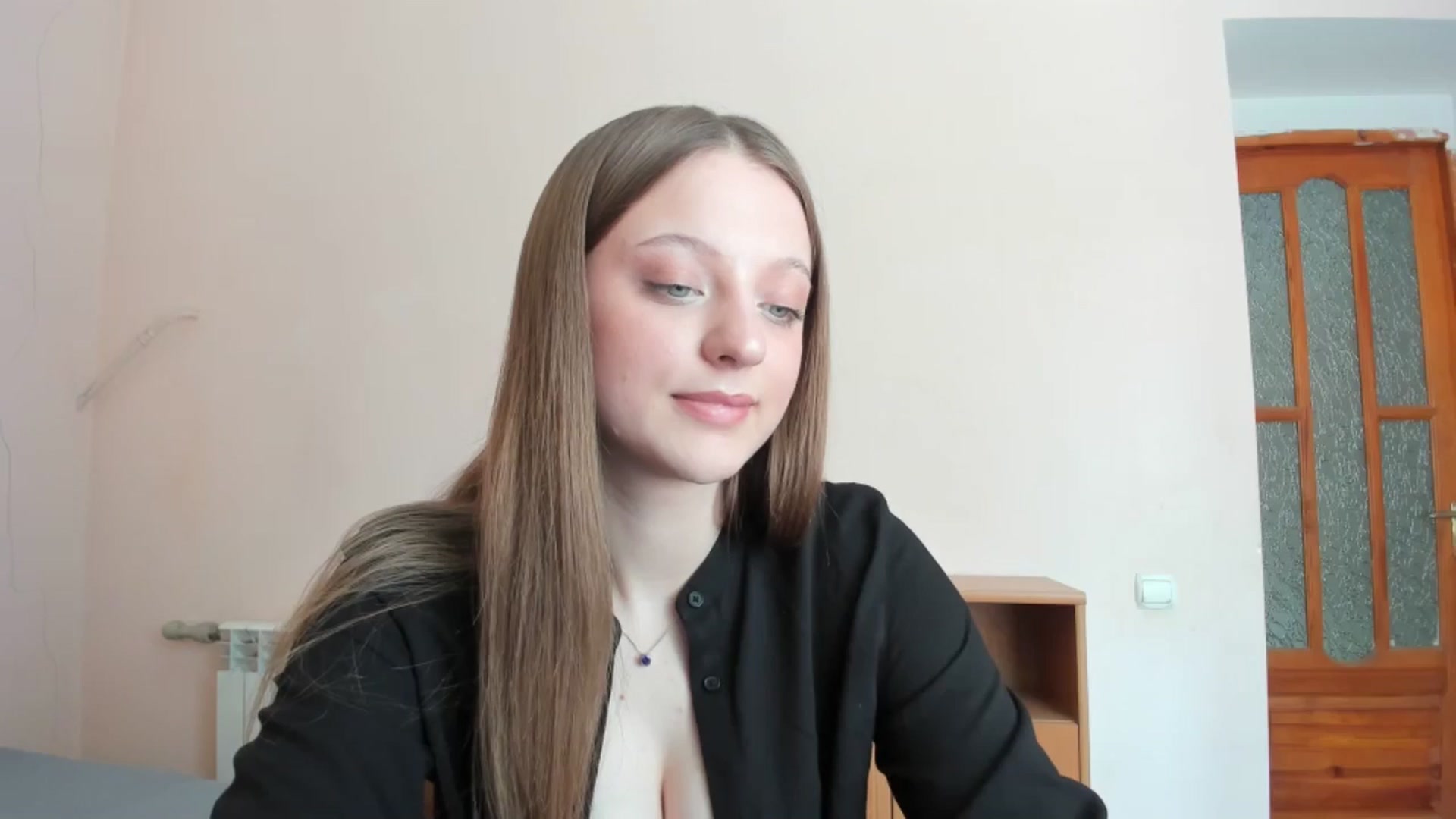 Gallery image thumbnail from Evalimi's myfreecams stream on, 06/22/2025, 11:41 image 11 of 20