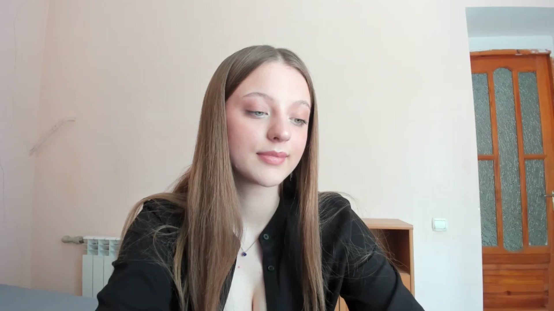 Gallery image thumbnail from Evalimi's myfreecams stream on, 06/22/2025, 11:41 image 7 of 20