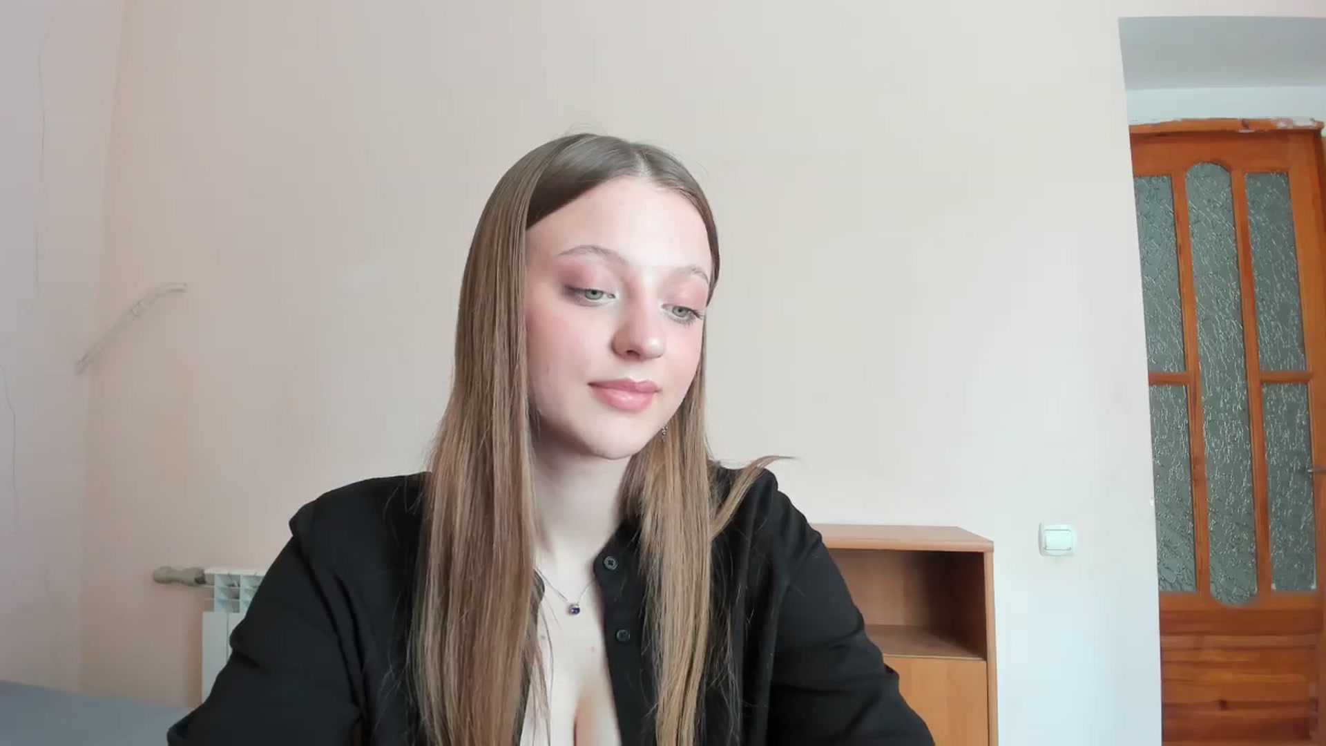 Gallery image thumbnail from Evalimi's myfreecams stream on, 06/22/2025, 13:11 image 5 of 20